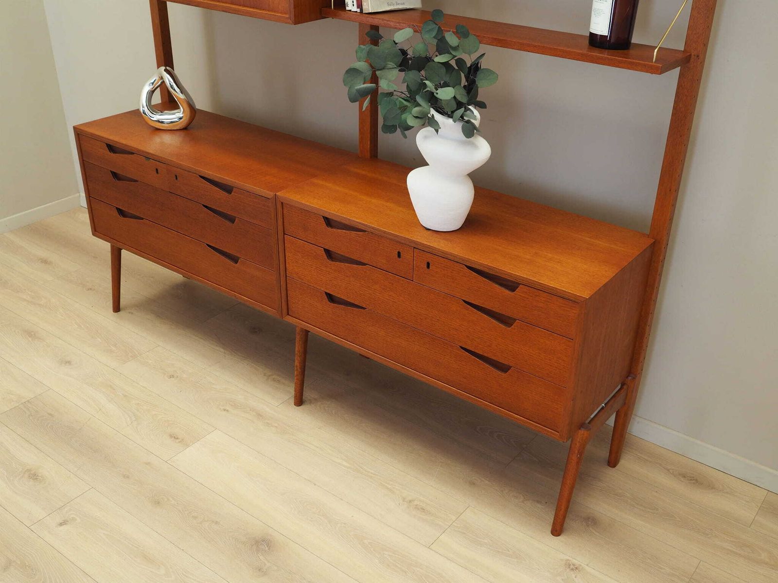 Teak Wall Unit, Norwegian Design, 1960s, Designer: Kjell Riise, Production: Brødrene Jåtog photo 3009.0
