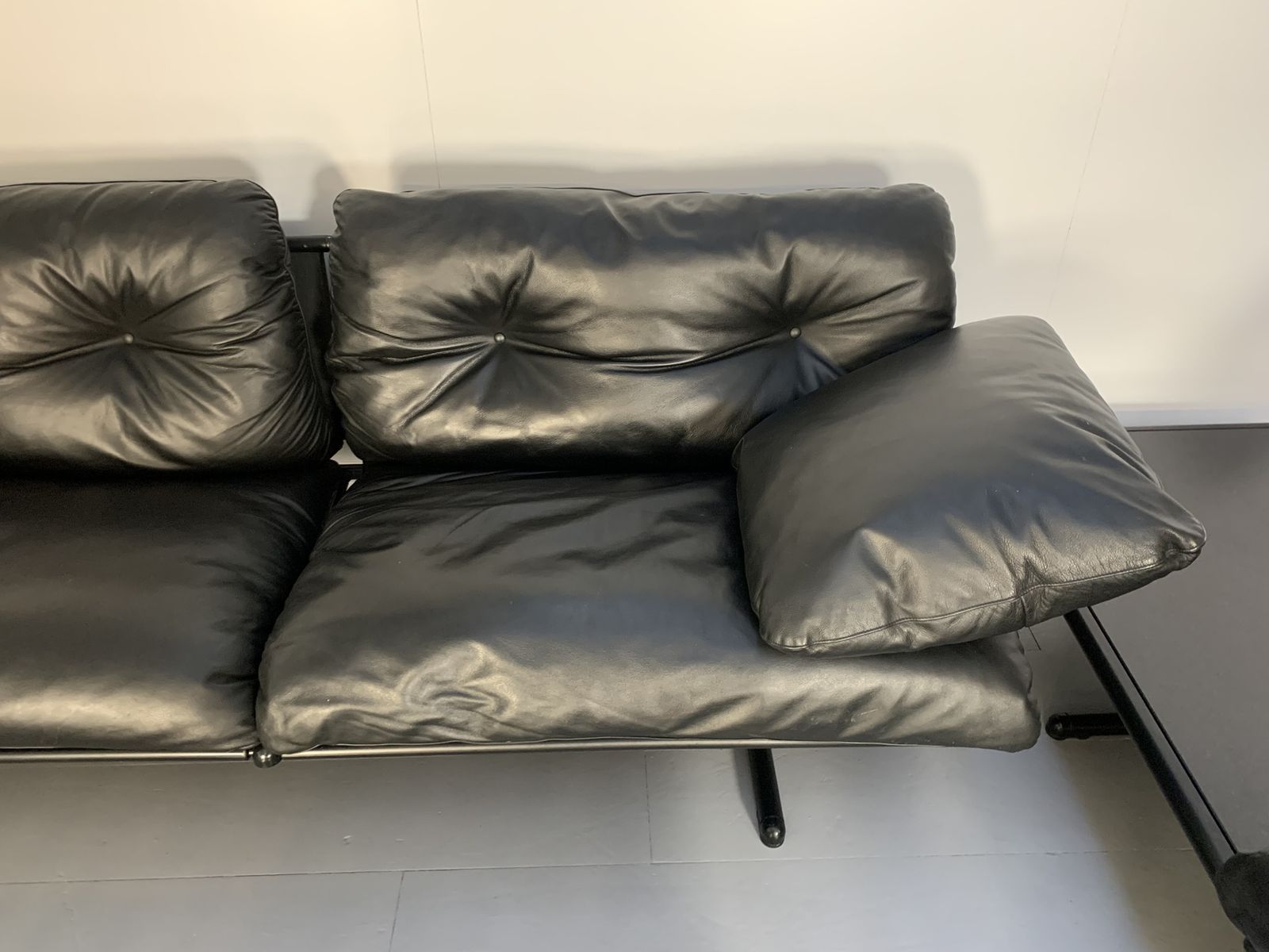 Poltrona Frau “Ouverture” 7 Seat Sofa & Marble Table Suite – In Black “Soul” Leather photo Furniture