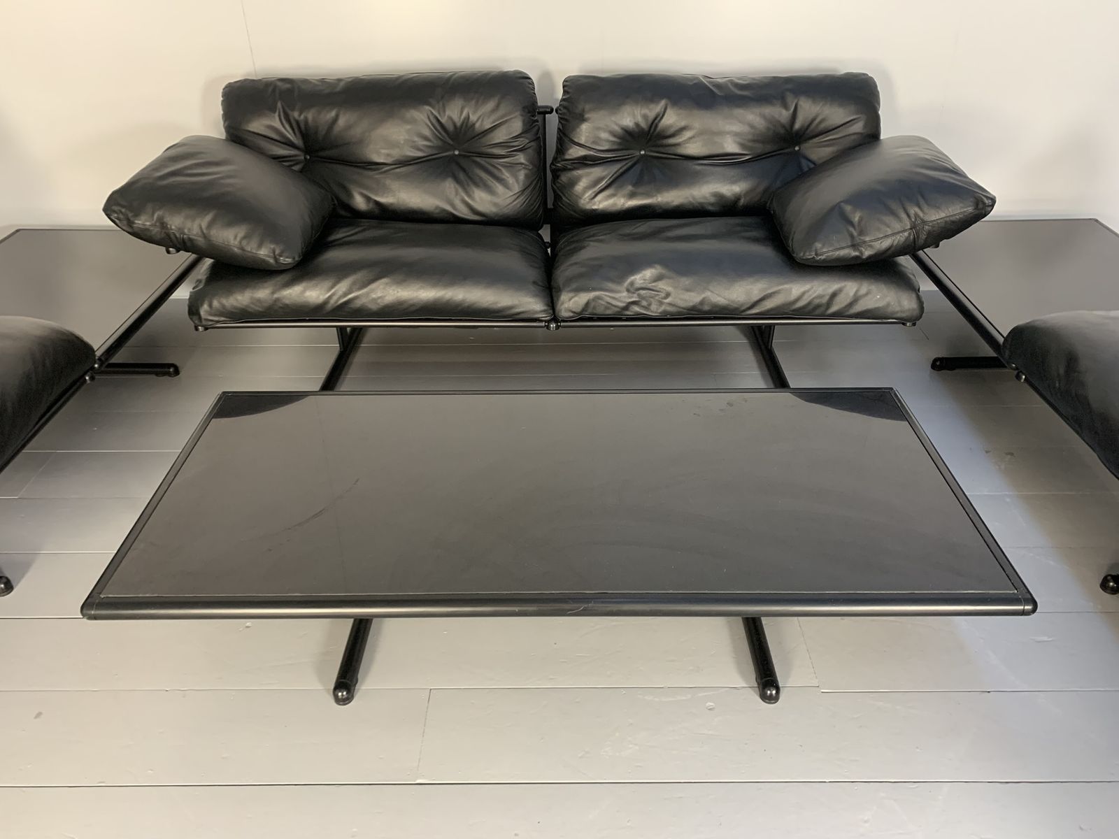 Poltrona Frau “Ouverture” 7 Seat Sofa & Marble Table Suite – In Black “Soul” Leather photo vinterior