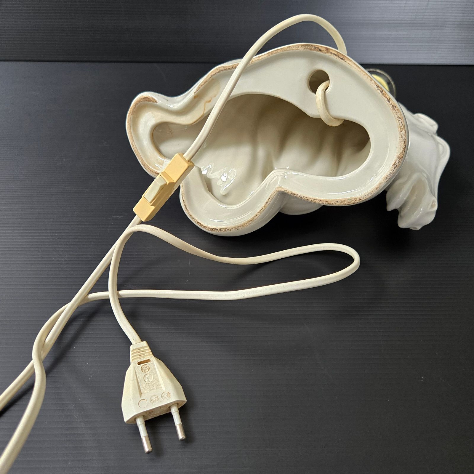 photo for sale Vintage 1970s White Ceramic Horse & Mane Table Lamp 70s Retro