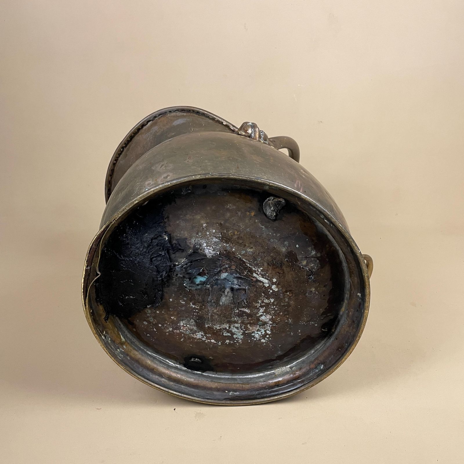 photo furniture Antique Metal Gold Brass Coal Bucket Handle Fireside Fire Side Scuttle Log Helmet Farmhouse Cottage Aged Patina Vintage Fireplace Logs