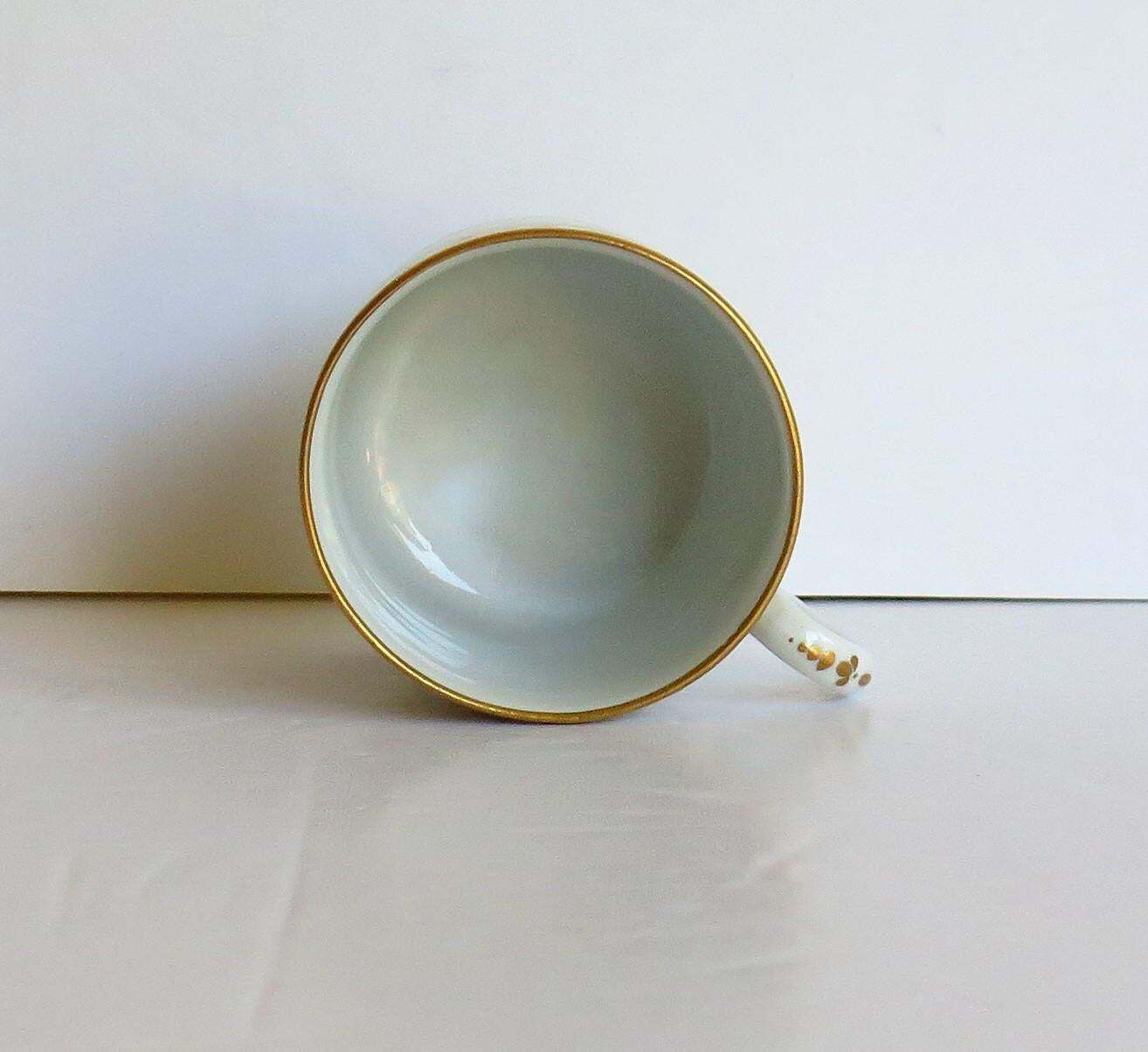 photo vinterior Georgian Coalport Porcelain Coffee Can Hand Gilded Pattern, English Circa 1807