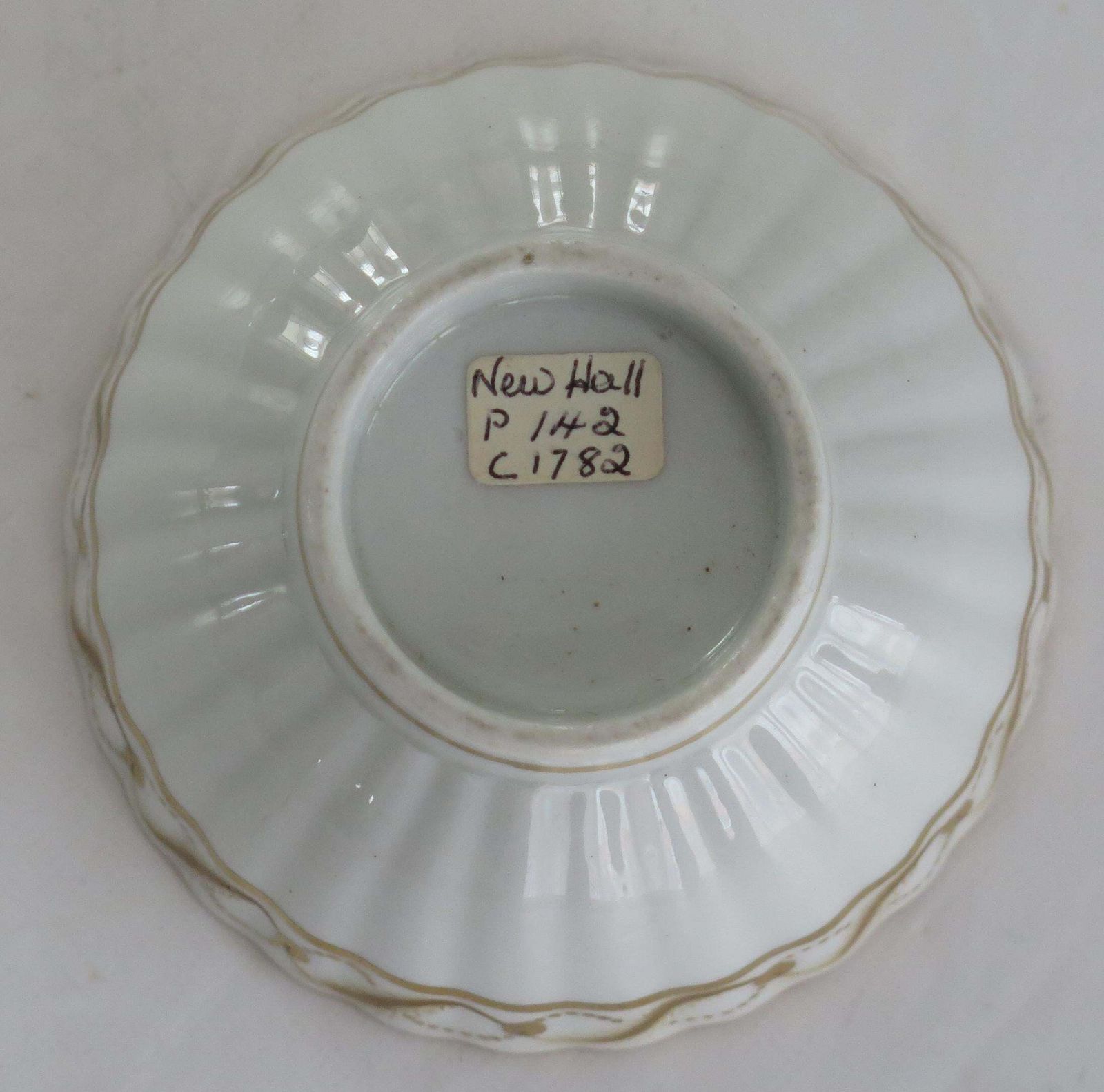photo for sale Fine Georgian New Hall Porcelain Tea Bowl & Saucer Gold Pattern 142, Circa 1785