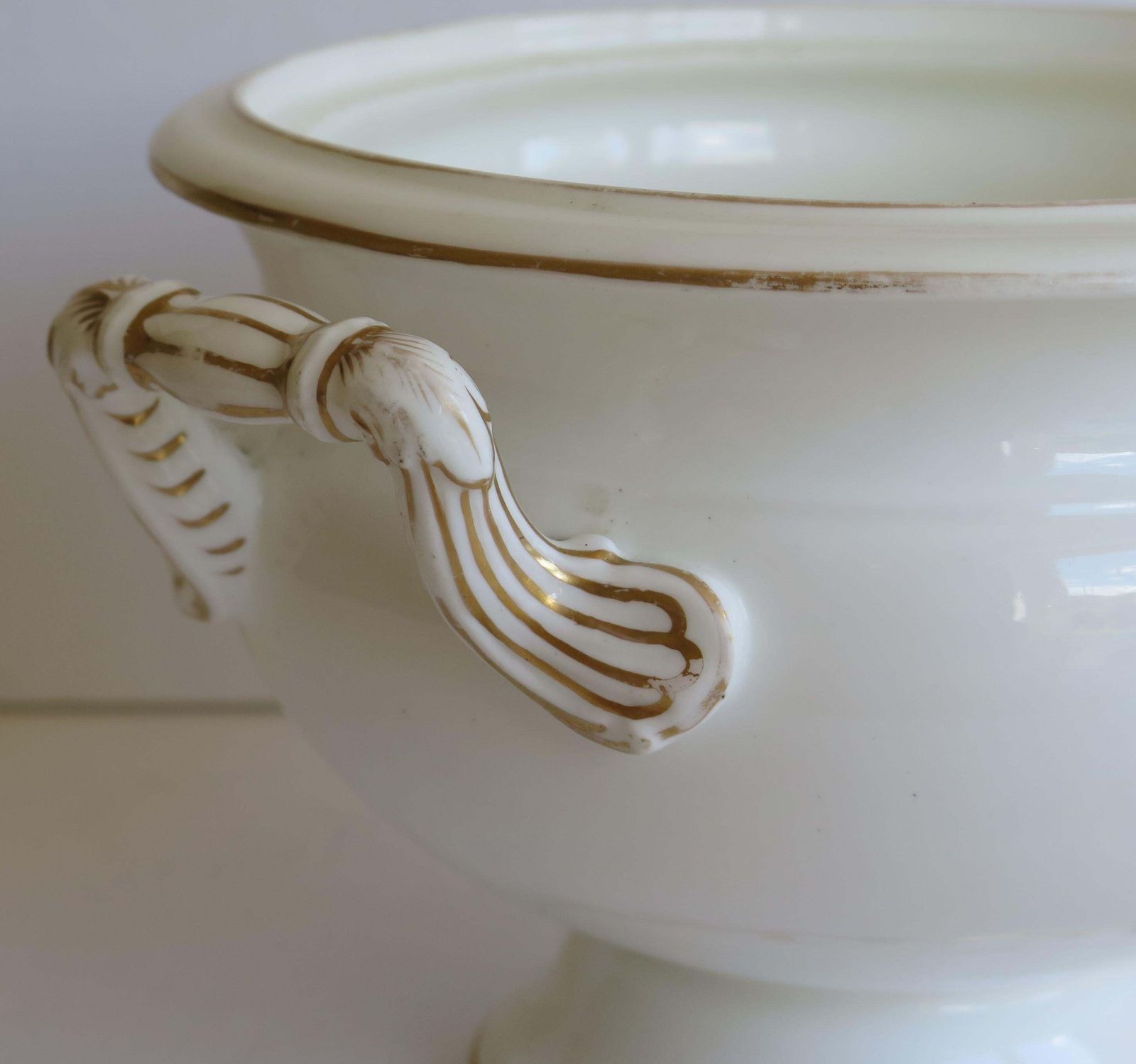 495.0 Large 19th Century Porcelain Tureen Gilded Moulded Handles & Rose Knop To Lid photo