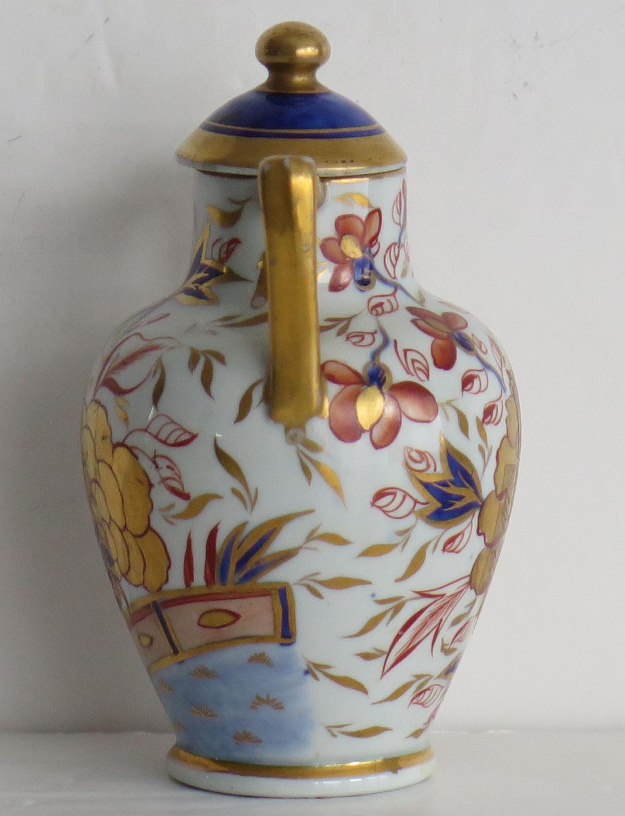 Rare Mason's Ironstone Miniature Lidded Urn In Gold Rose Japan Pattern, Circa 1820 photo vintage