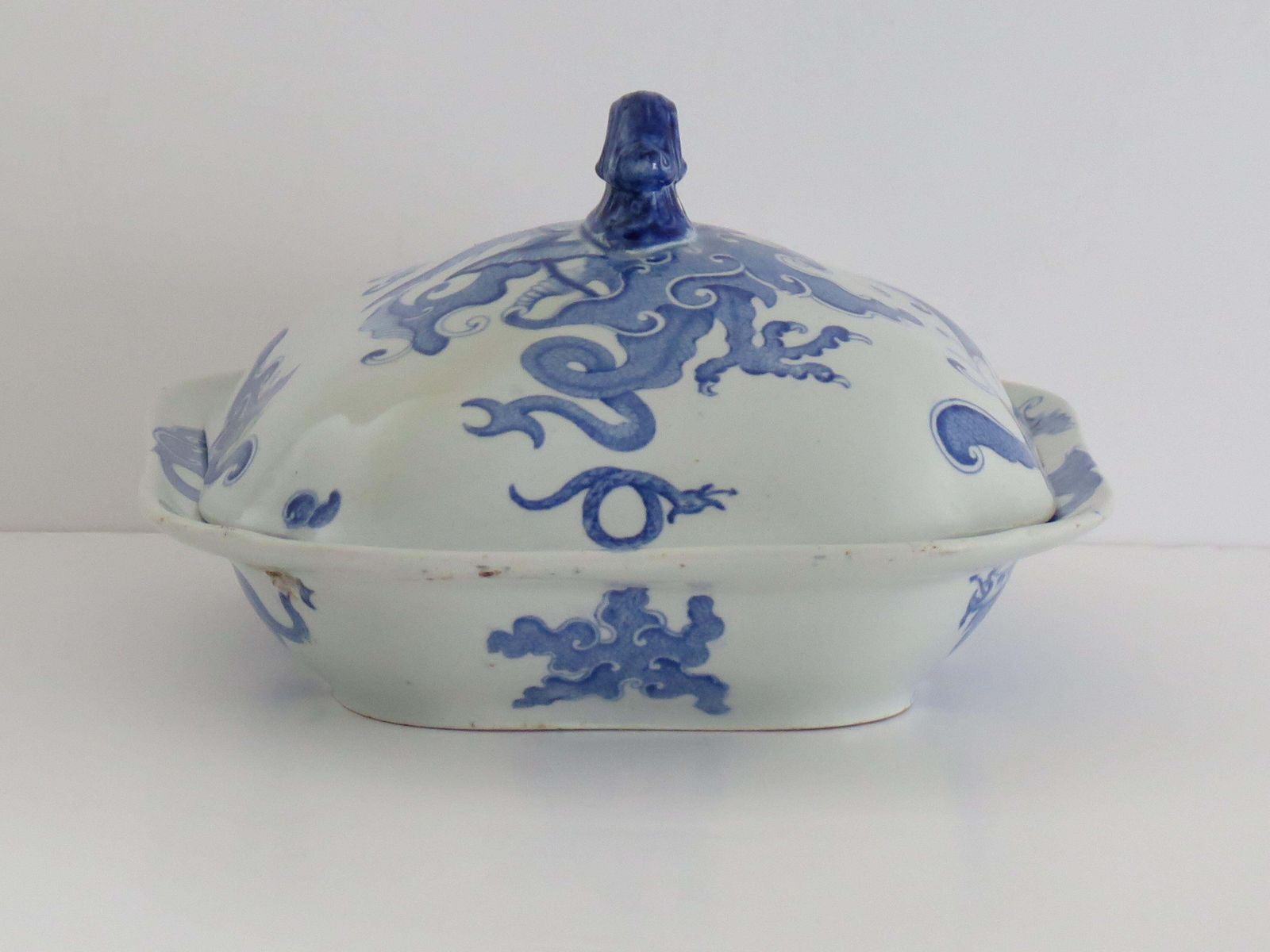 photo furniture Georgian Mason's Ironstone Serving Dish & Cover In Chinese Dragon Ptn, Ca 1818