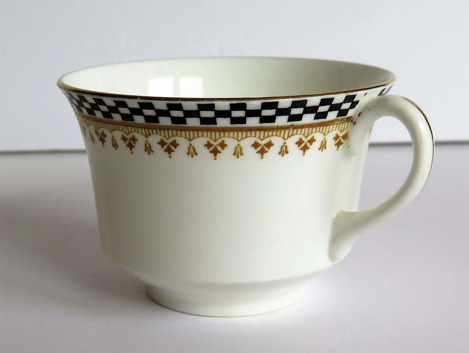 photo vinterior Art Deco Period Shelley Porcelain 13 Piece Part Tea Set Ptn 10797, Circa 1920