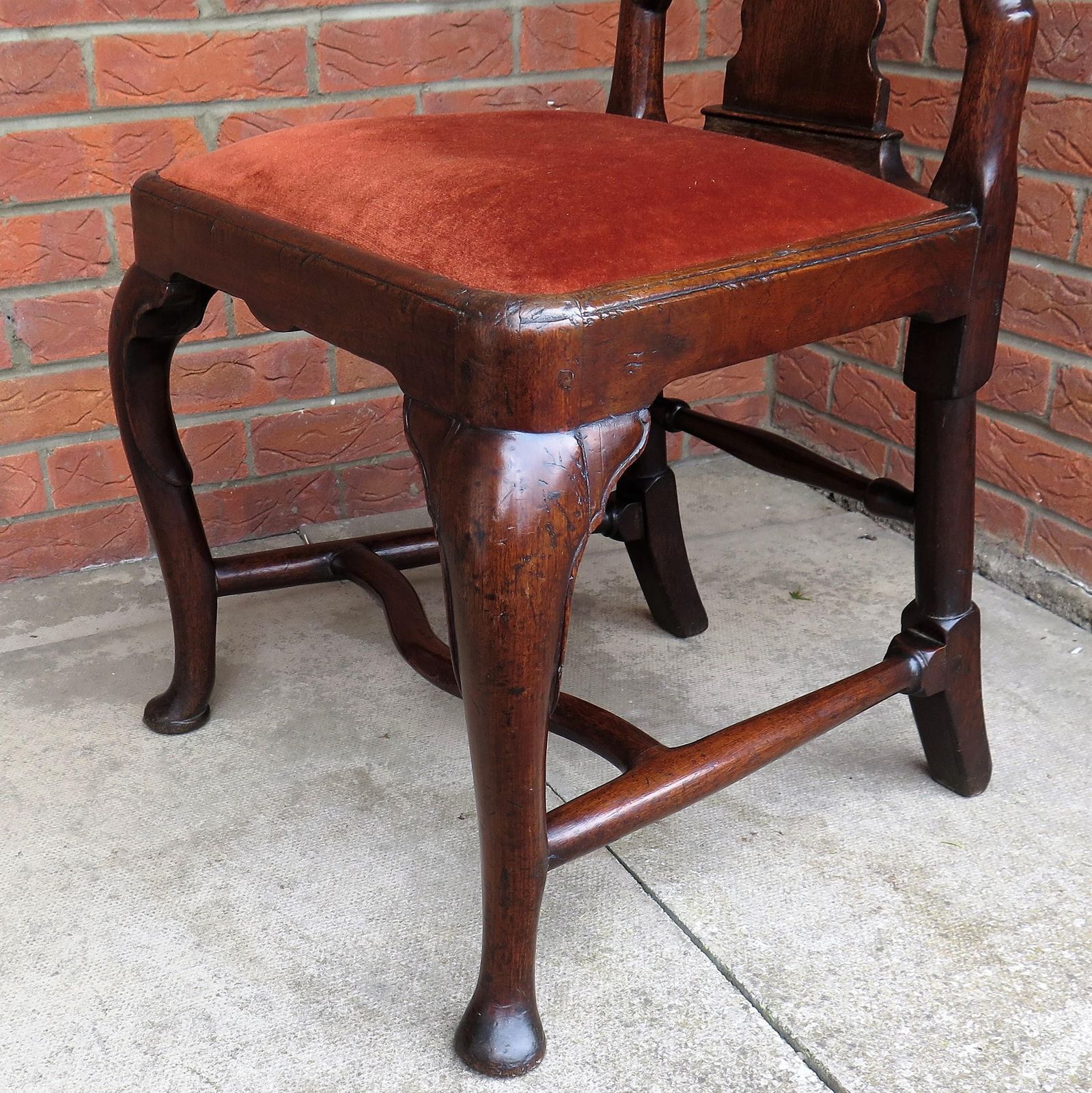 photo furniture Antique Queen Anne Period Side Chair Fruitwood English,  Circa 1710