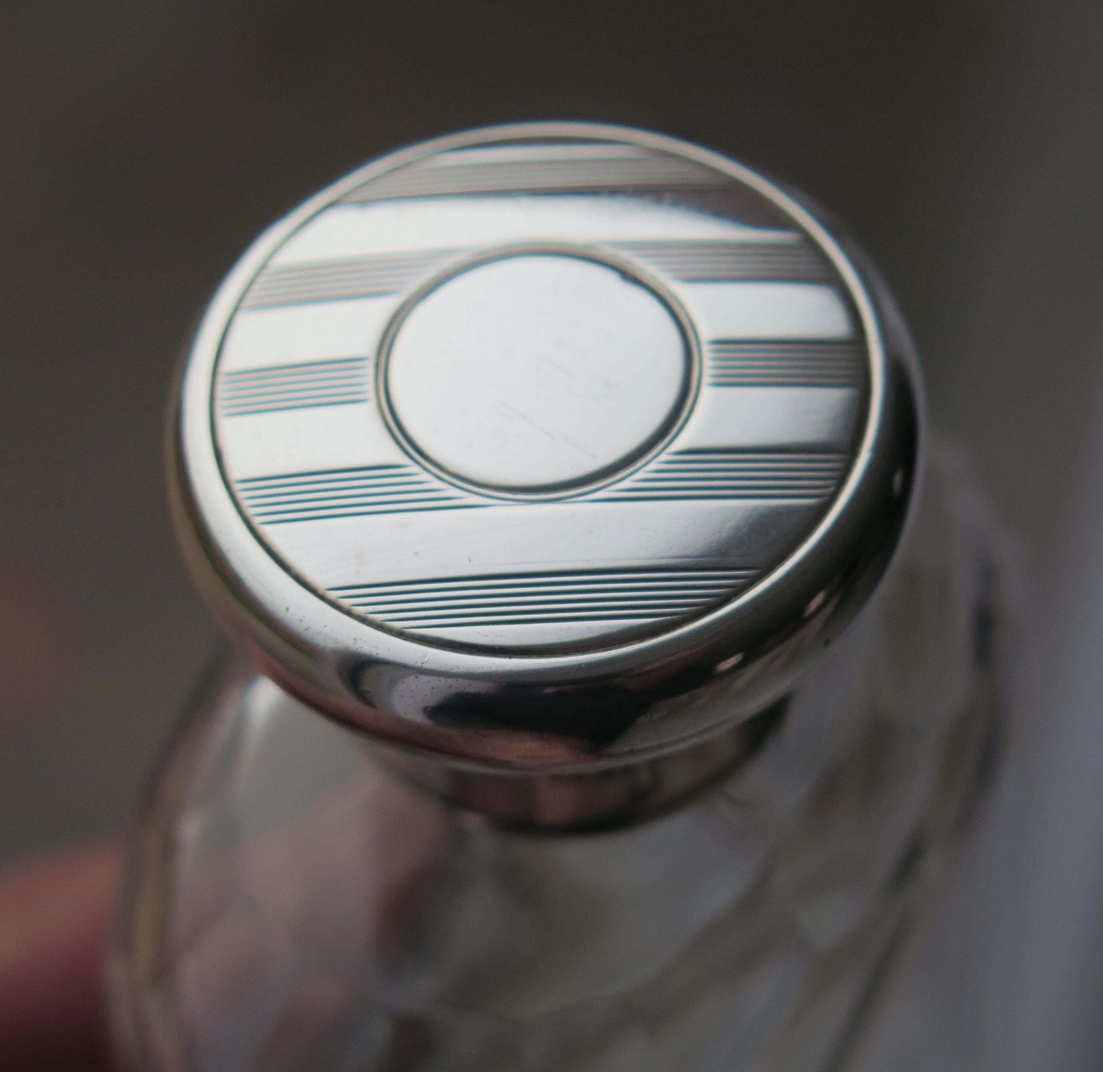 photo furniture Crystal Glass Cologne Or Perfume Bottle Sterling Silver Top Art Deco London 1919
