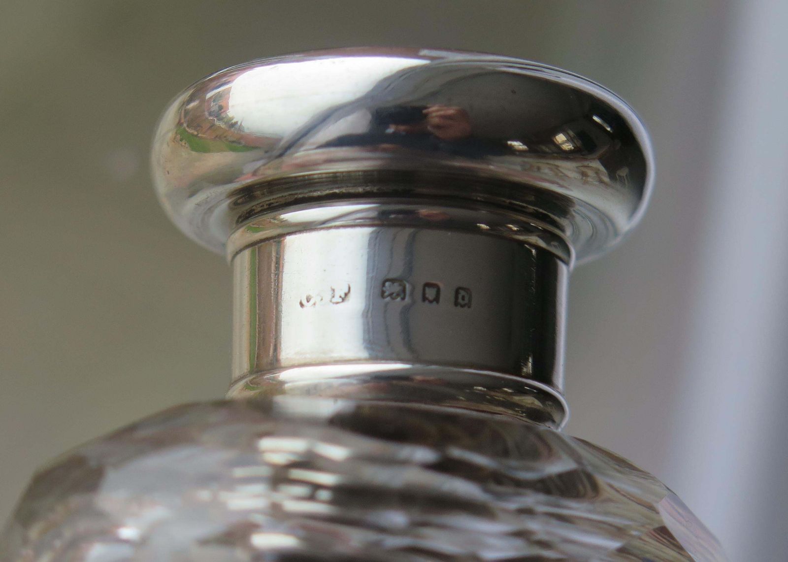 photo for sale Crystal Glass Cologne Or Perfume Bottle Sterling Silver Top Art Deco London 1919