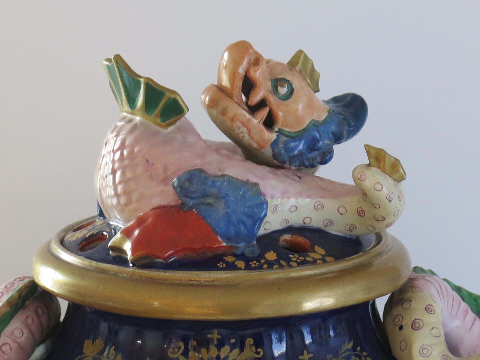Rare Masons Ironstone Lidded Alcove Very Large Vase With Dragons, Ca 1825 photo vinterior