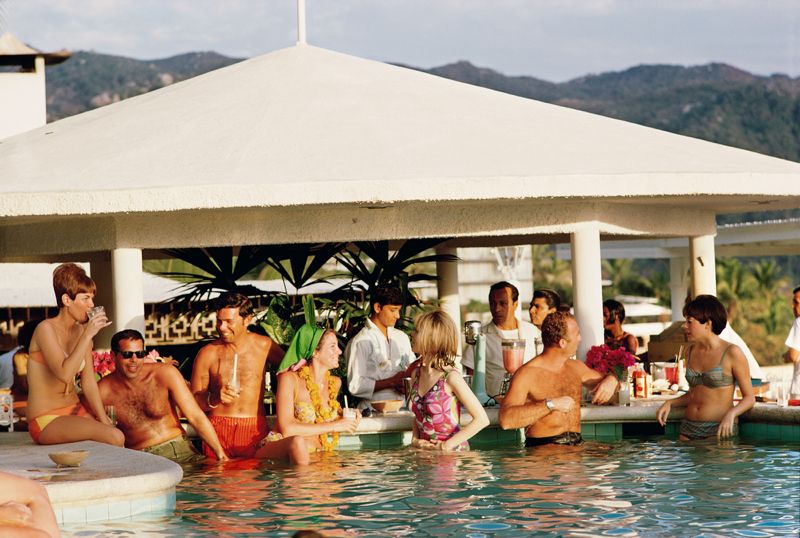 Slim Aarons 'Racquet Club Pool' Framed White
