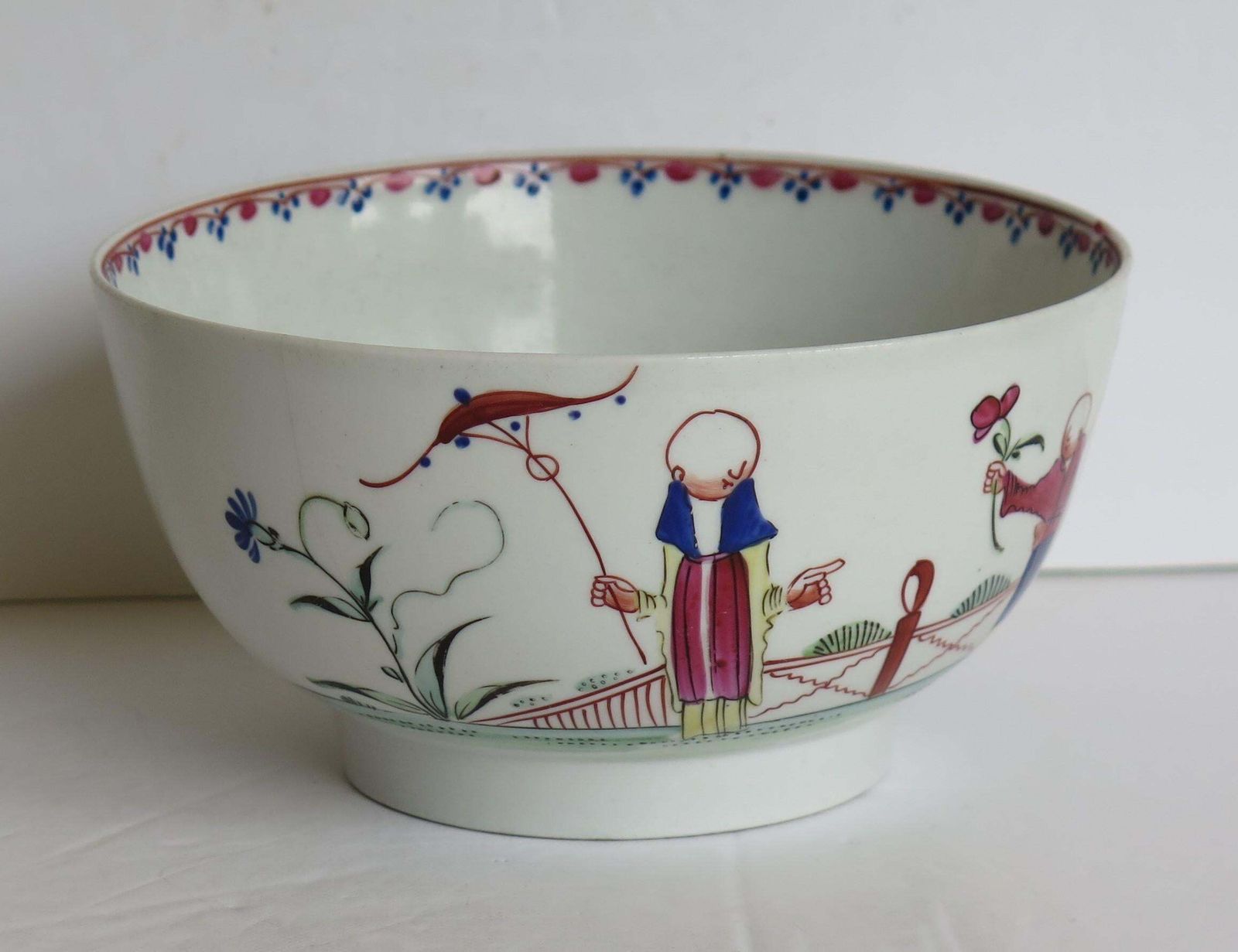 Georgian New Hall Porcelain Bowl Lady With Parasol Pattern No. 20, Circa 1790 photo for sale