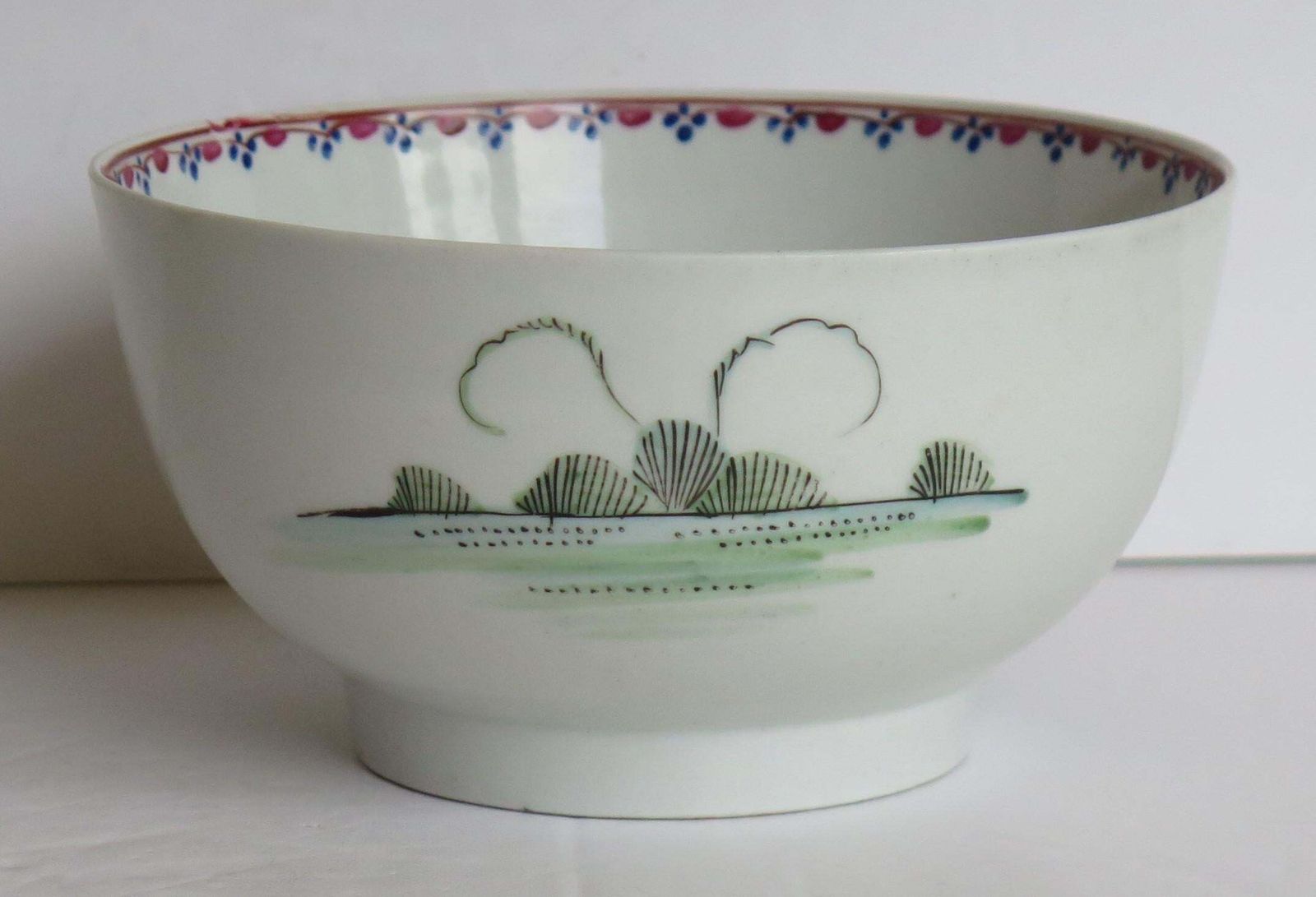 Georgian New Hall Porcelain Bowl Lady With Parasol Pattern No. 20, Circa 1790 photo vintage