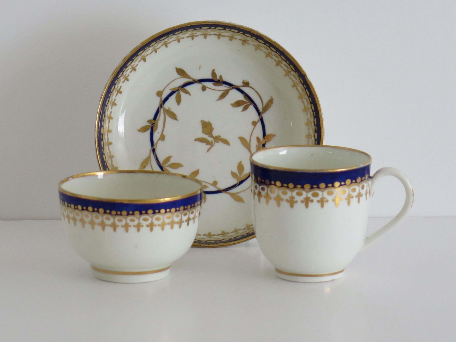 18th C Worcester Porcelain Trio Of Coffee Cup Tea Bowl And Saucer, Circa 1780 photo for sale
