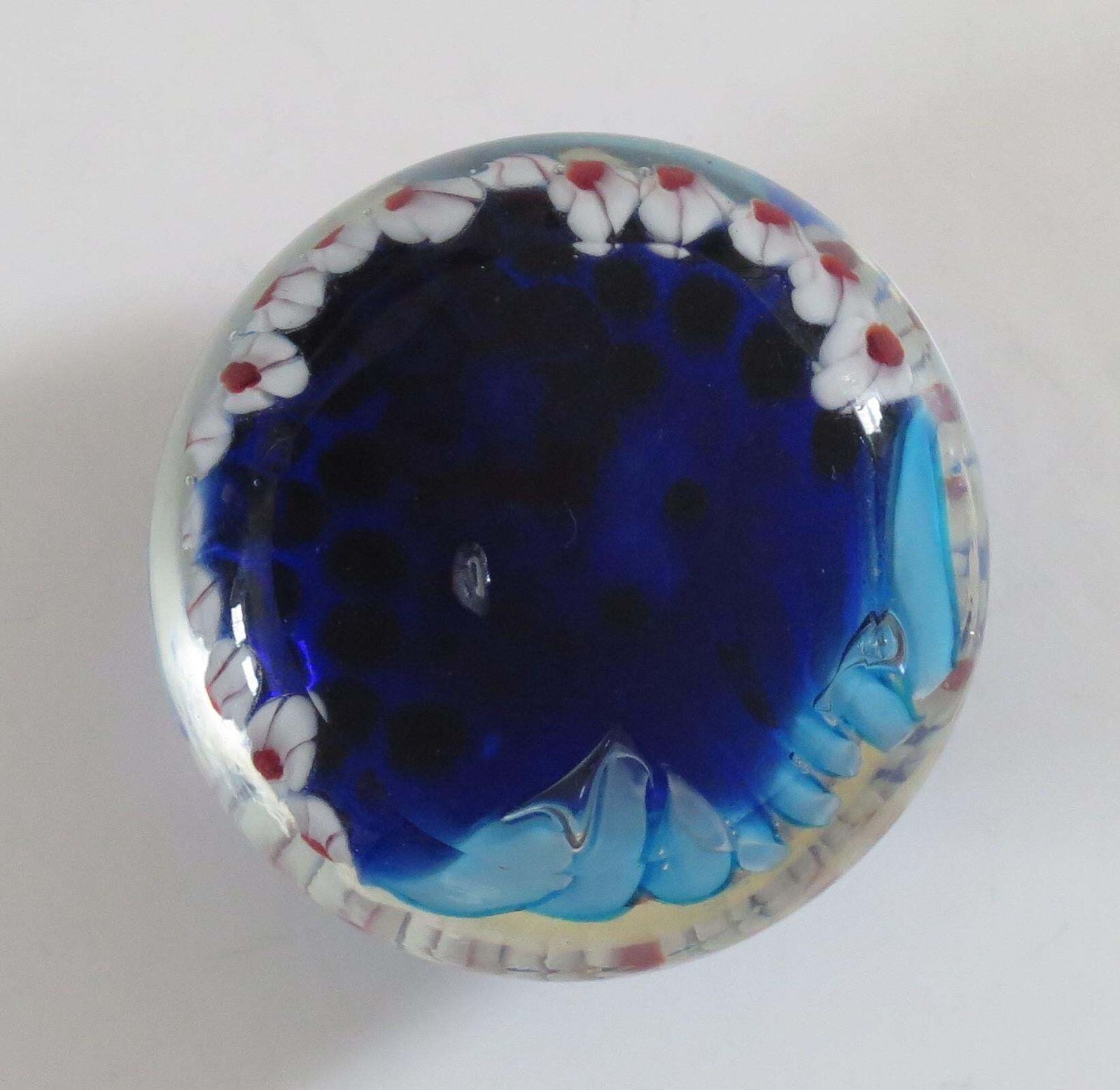 photo vinterior Glass Millefiori Paperweight By Strathearn Or Perthshire Scotland, Circa 1970