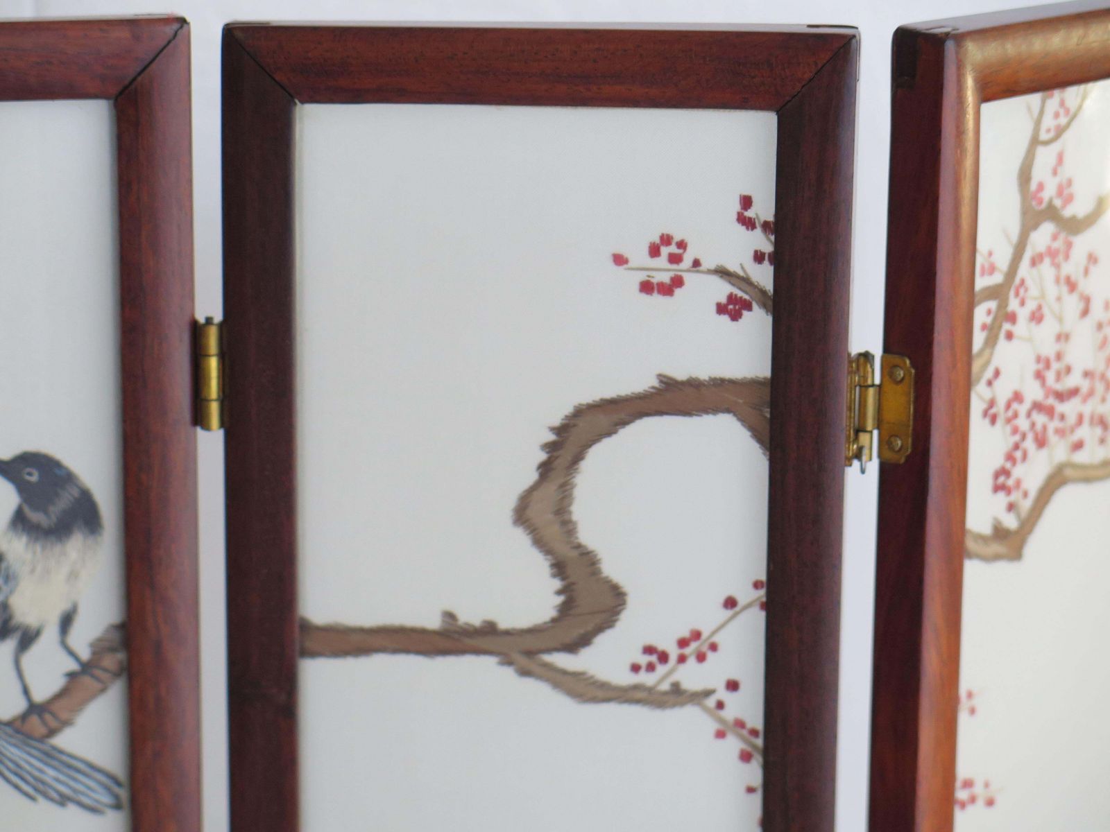 Chinese Folding Screen For Desk Hardwood & Silk Hand Decorated, Circa 1960 photo 275.0