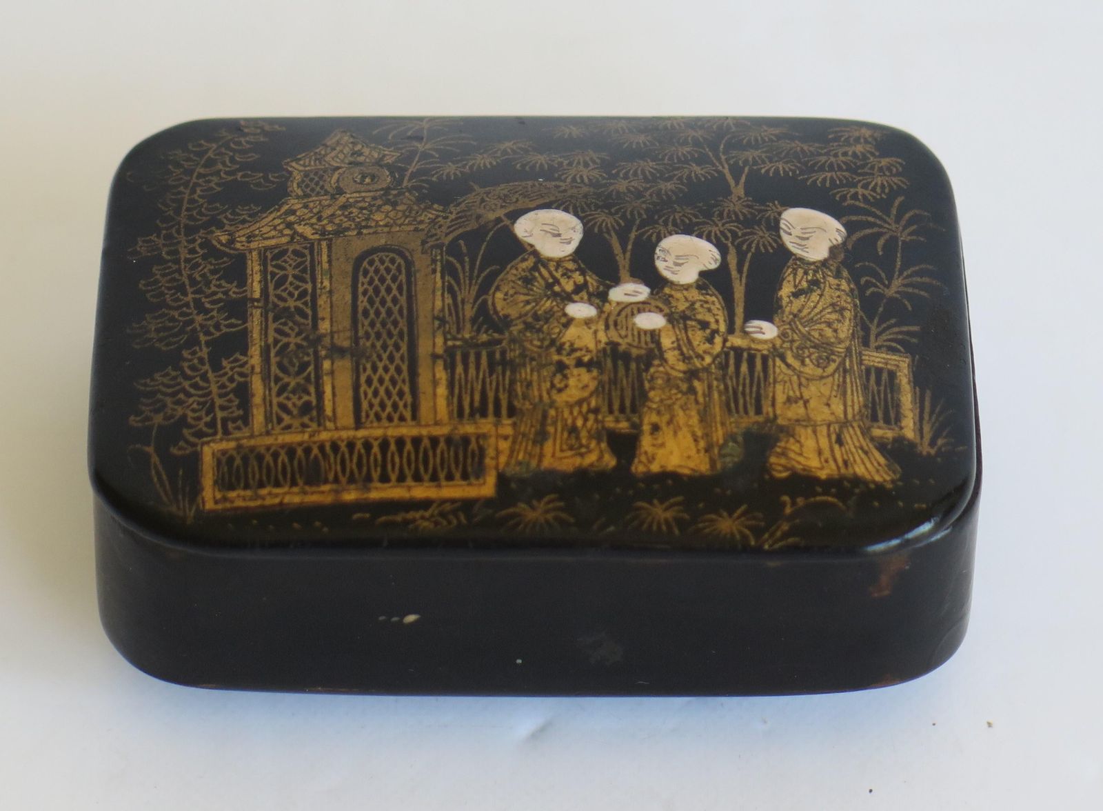 Japanese Laquered Box With Hinged Lid Hand Painted, 19th Century Meiji Period photo for sale
