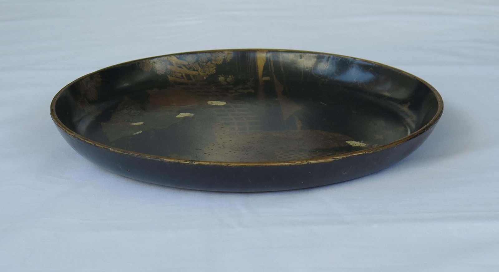 Japanese Laquered Tray Decorated With People On A Verandah, Meiji Period photo vinterior
