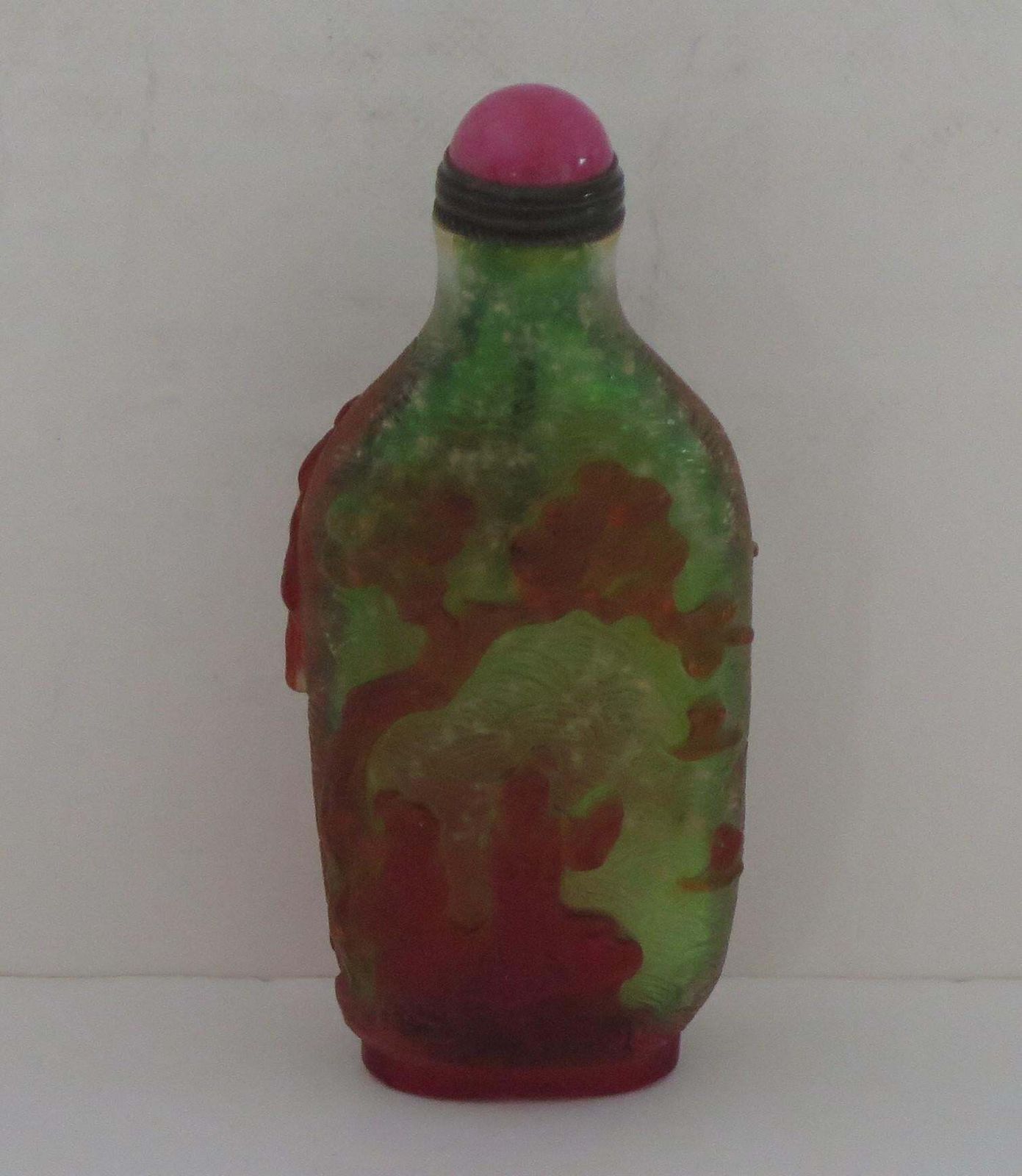 Chinese Export Snuff Bottle In Overlay Cameo Glass Finely Carved, Circa 1920s photo buy