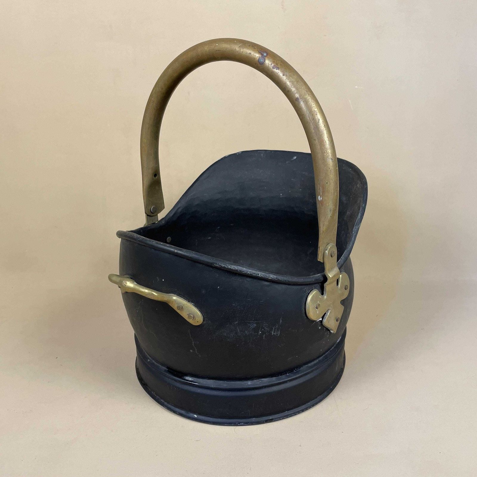 Antique Metal Gold Brass Black Coal Bucket Handle Fireside Fire Side Scuttle Log Helmet Farmhouse Cottage Vintage Fireplace Logs photo Home Fixtures