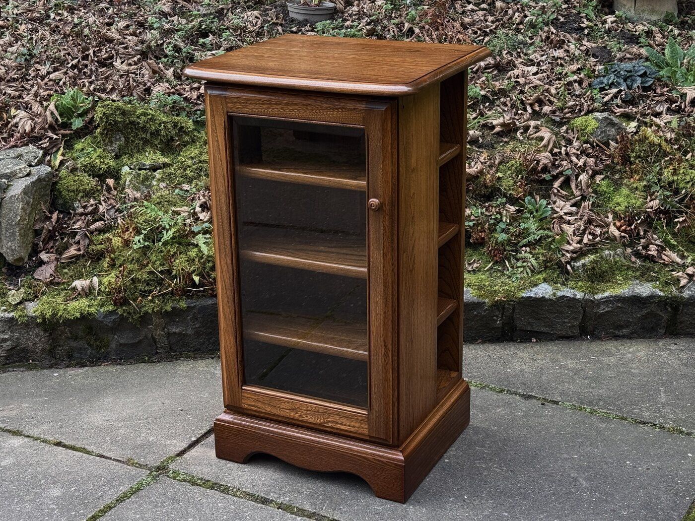 photo furniture An Ercol Golden Dawn Elm Cd Storage / Display Cabinet / Shelves / Unit