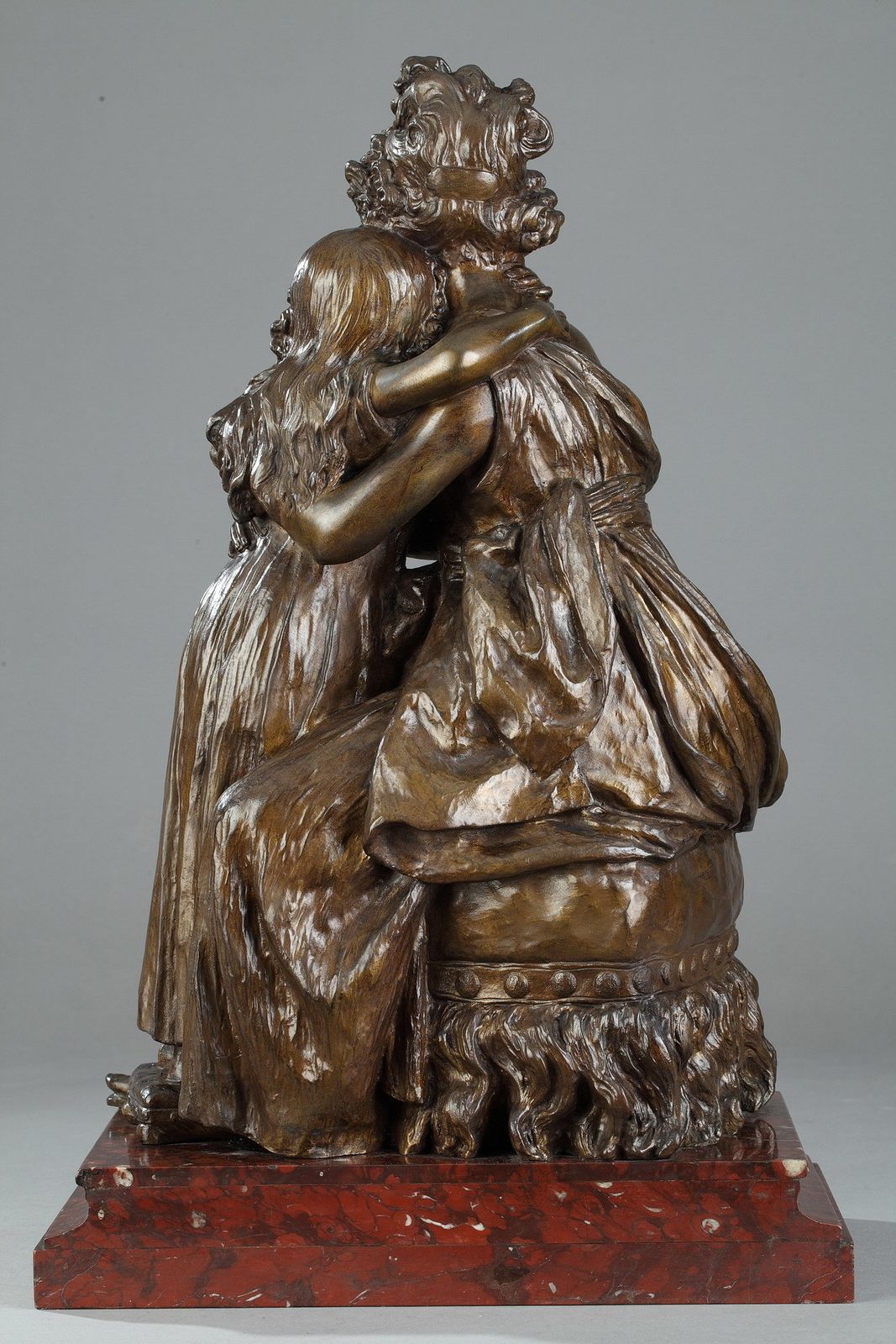 photo for sale Groupe en bronze d'après le Portrait de l'artiste avec sa fille, Julie, par Élisabeth Vigée Lebrun
