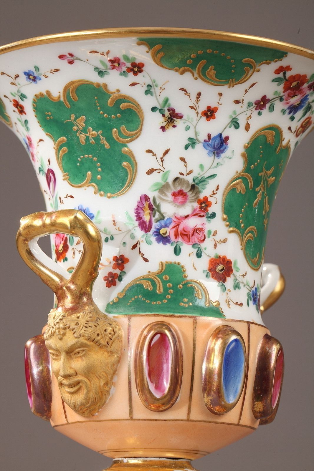 photo vinterior Paire de vases Médicis en porcelaine, période Louis-Philippe