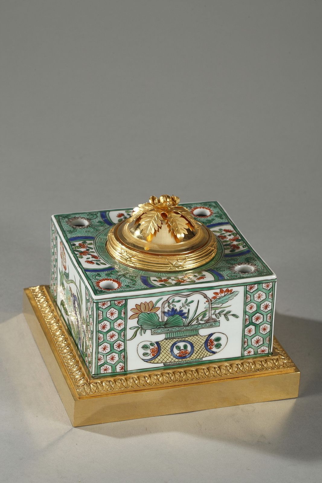 1355.0 Encrier en porcelaine « famille verte » par Samson photo