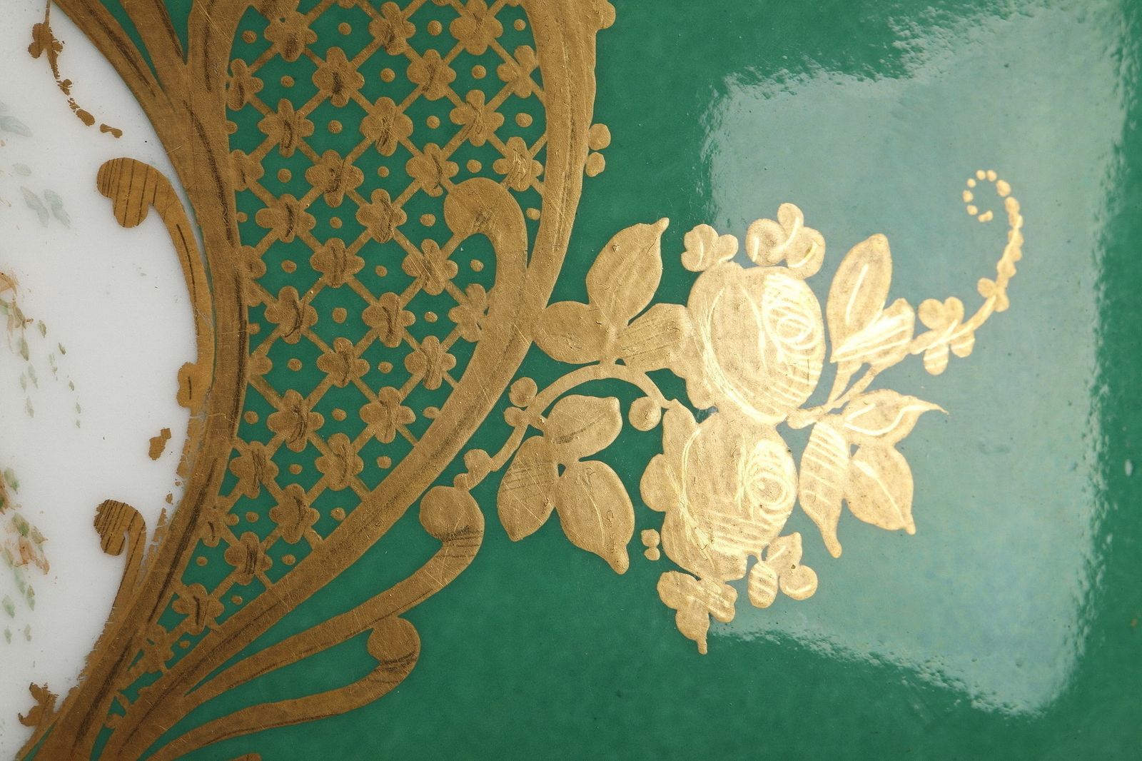Jardinière en porcelaine à fond vert montée en bronze doré, Napoléon III photo Décoration