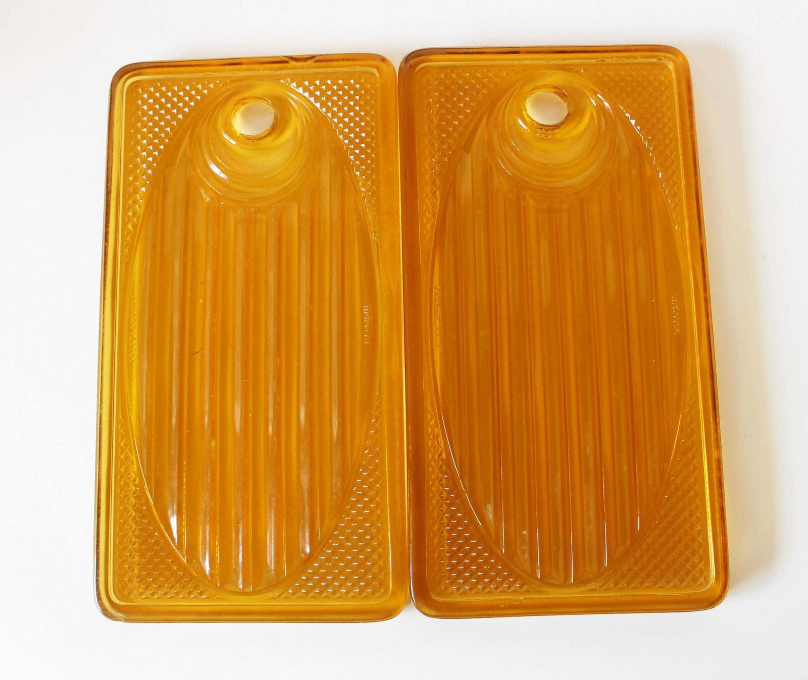 Rare Two Art Deco Pressed Glass Breakfast Plate Plaque, Val Saint Lambert Luxval, Amber Glass, Belgium Glass, Art Glass, Fish Design, Chips photo Home Decor