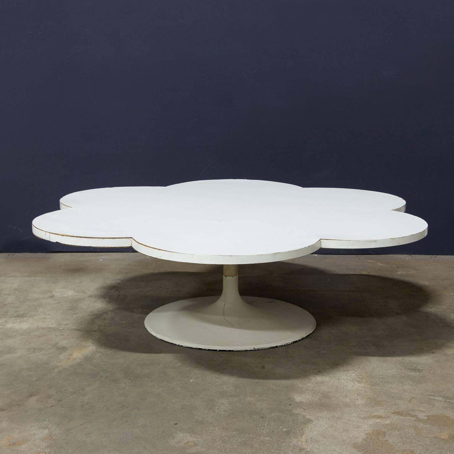 1960, Kho Liang Ie For Artifort, White Laminate Pop Art "Le Cloud" Coffee Table photo furniture