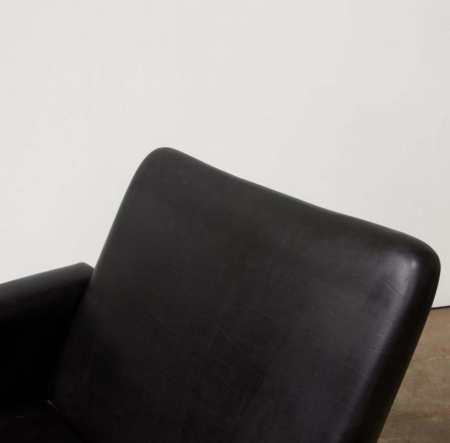 photo furniture 1961, Andre Cordemeyer For Gispen, Set Of Two Midcentury Dutch Easy Chairs 1432