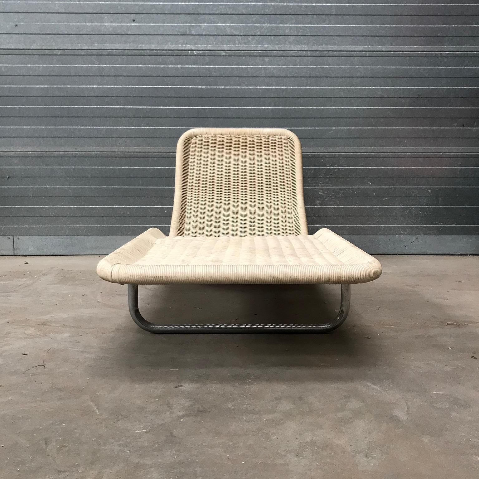 1968, Antti Nurmesniemi, For Tecta Germany, Plastic Wicker Lounge Chair F10 photo vintage