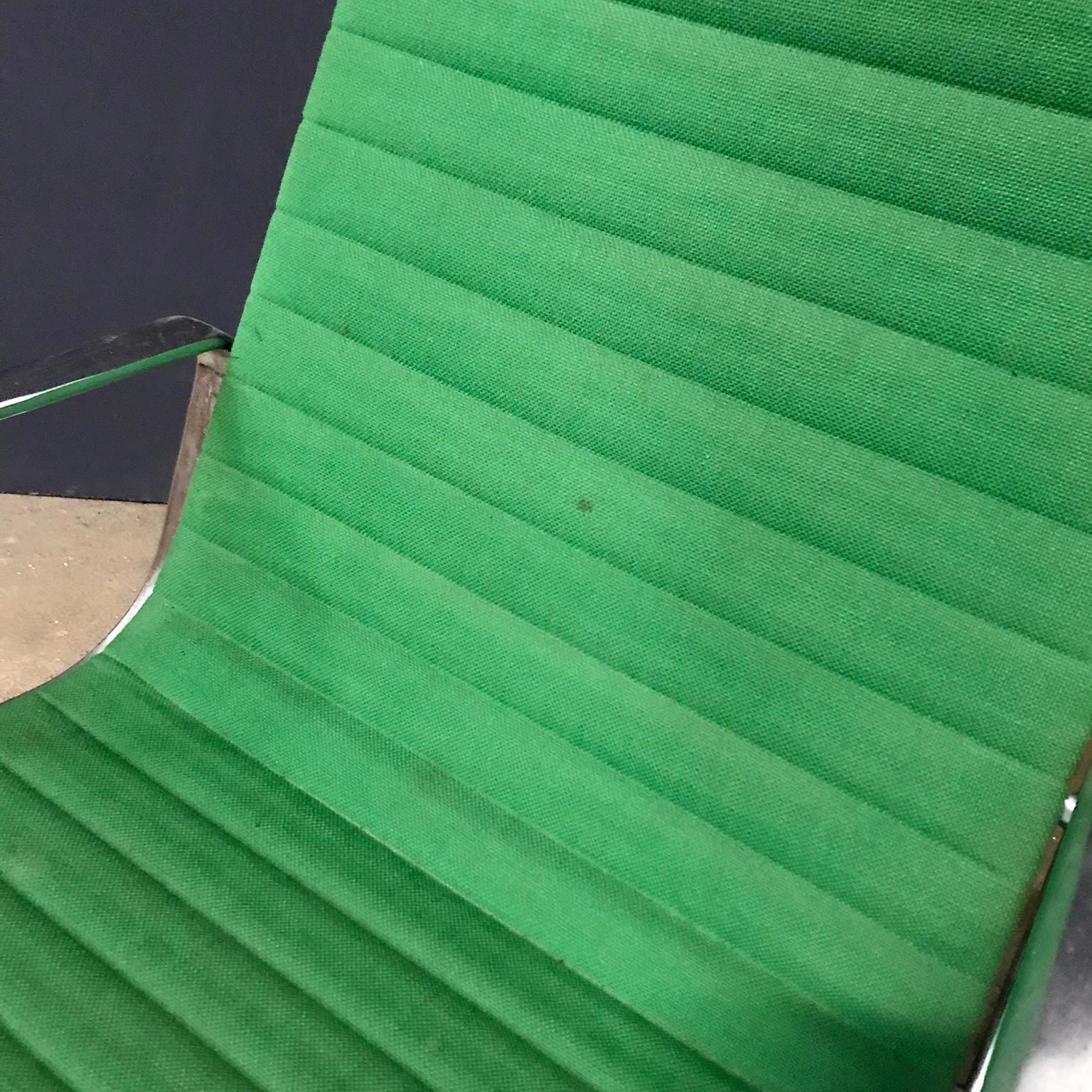 1958, Ray / Charles Eames; Miller, Ea 116, Flat Base Easy Chair In Apple Green photo vintage