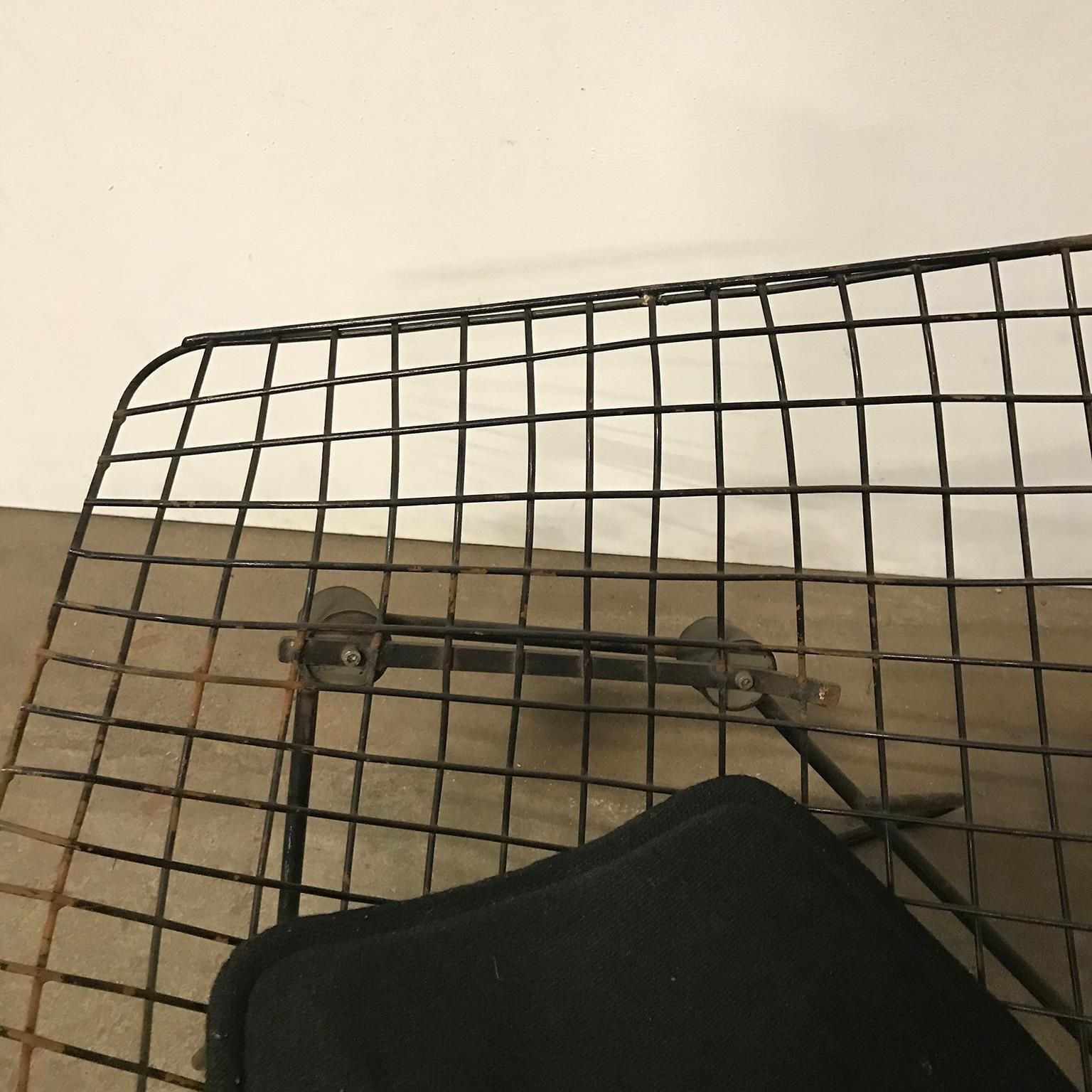 photo vinterior 1952, Harry Bertoia For, Knoll International, Large Bird Chair In Black