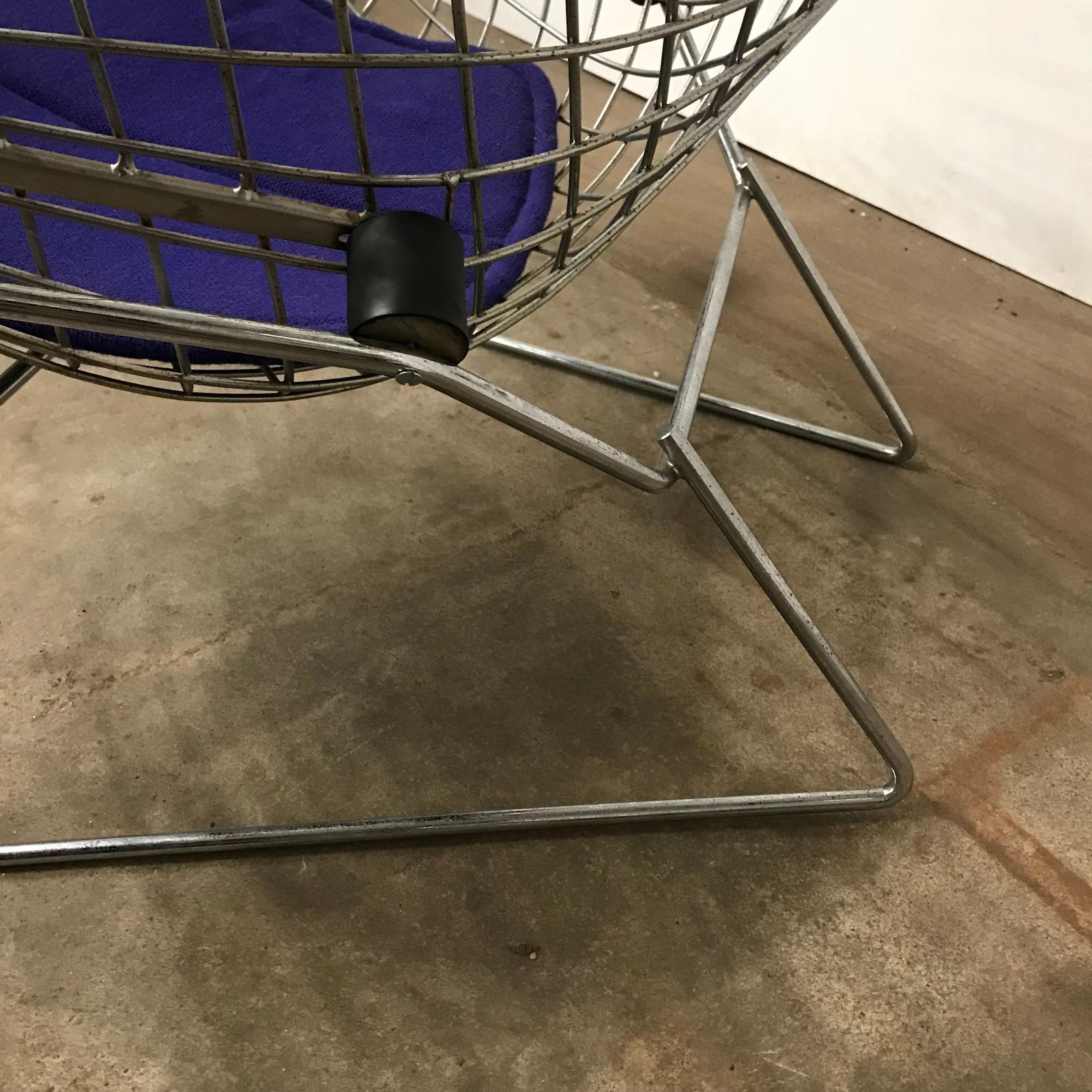photo buy Harry Bertoia, Knoll International Large Chrome Bird Chair, Purple Cushion, 1952