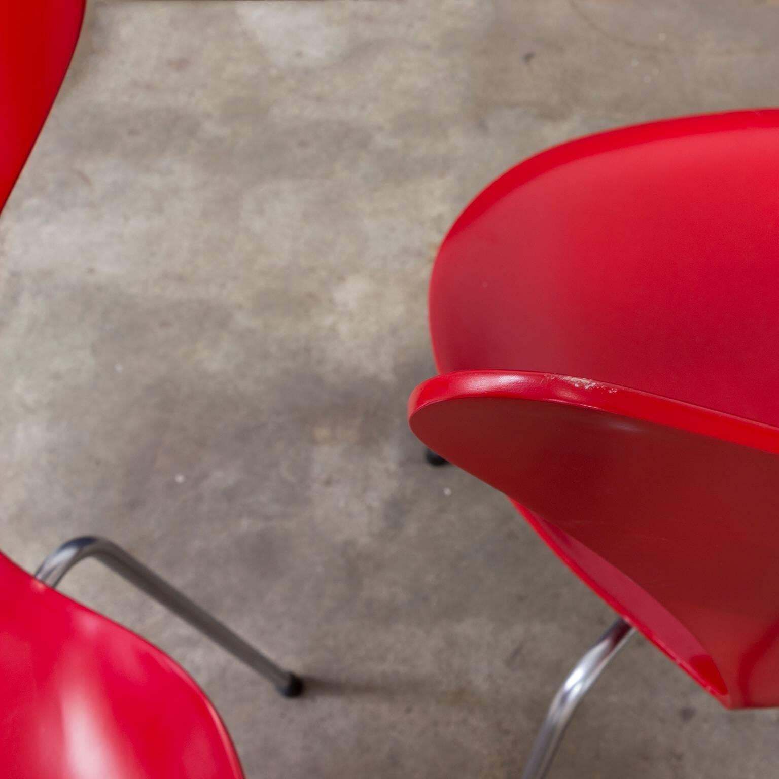 1955, Arne Jacobsen, Set Of Two Early Vintage Red Painted 3107 Butterfly Chairs photo vintage