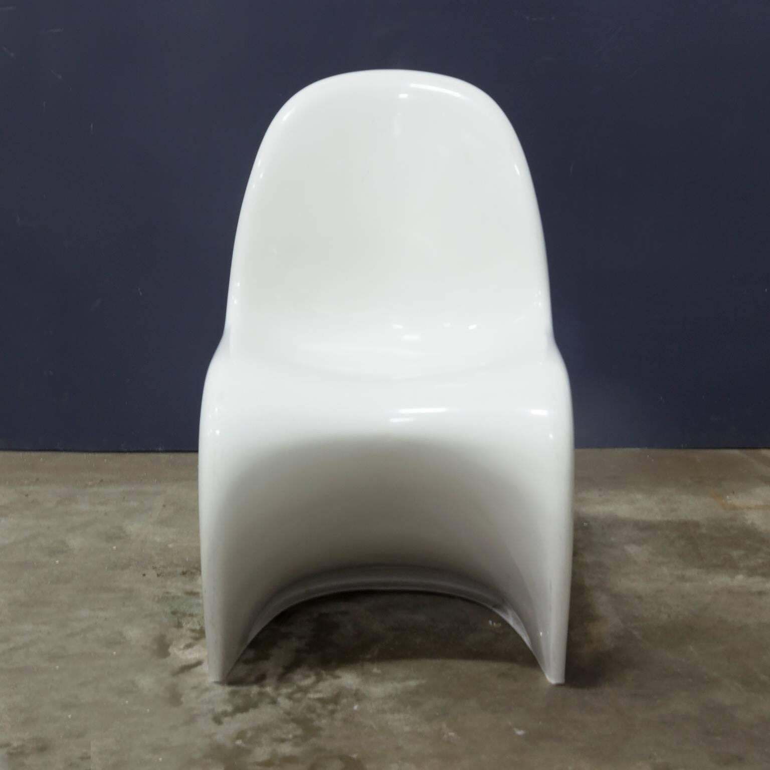 1965, Verner Panton, Stacking Chair, Herman Miller, Second Edition In White photo 810.0