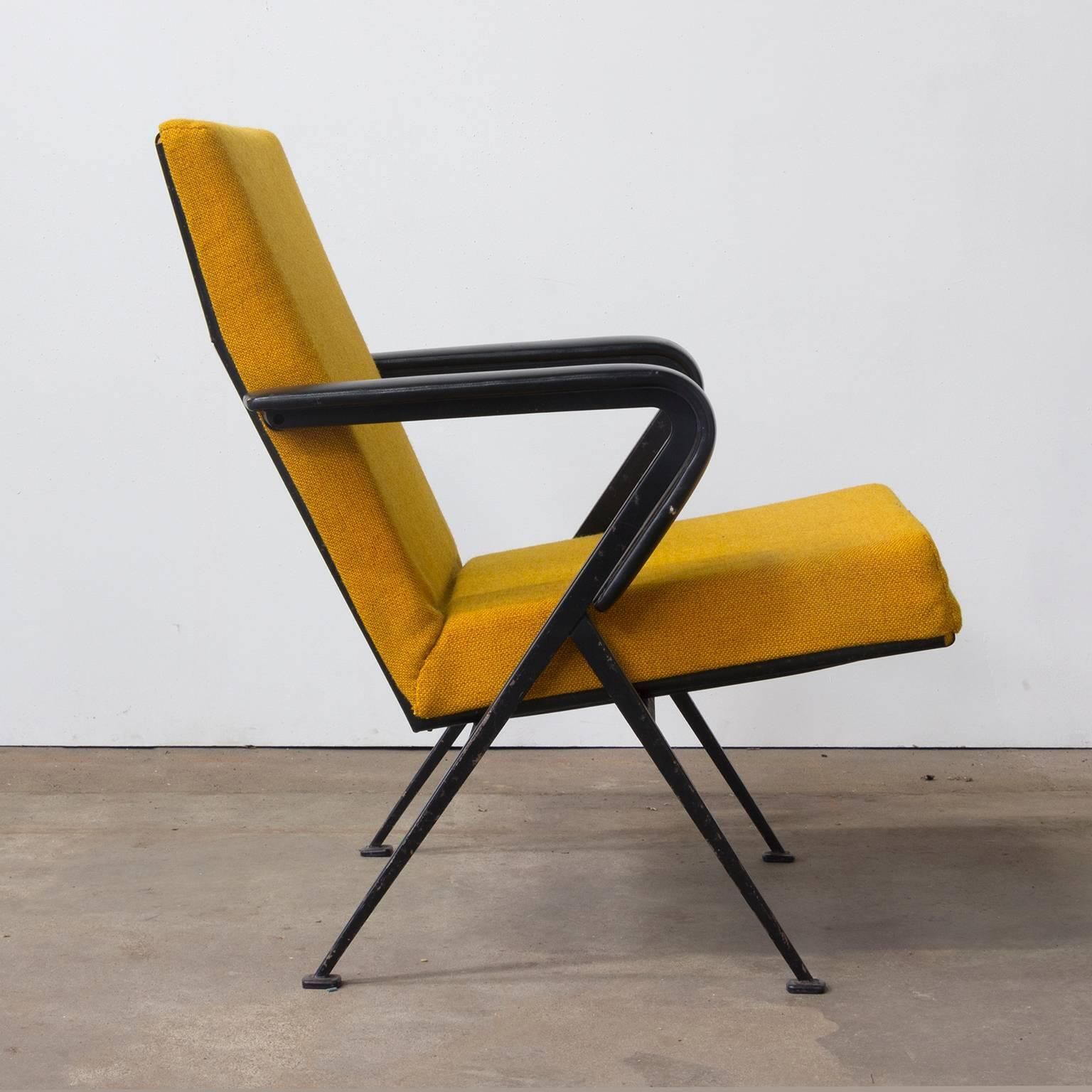 1969 Friso Kramer, Ahrend De Cirkel Repose Lounge Armchair New Yellow Upholstery photo furniture