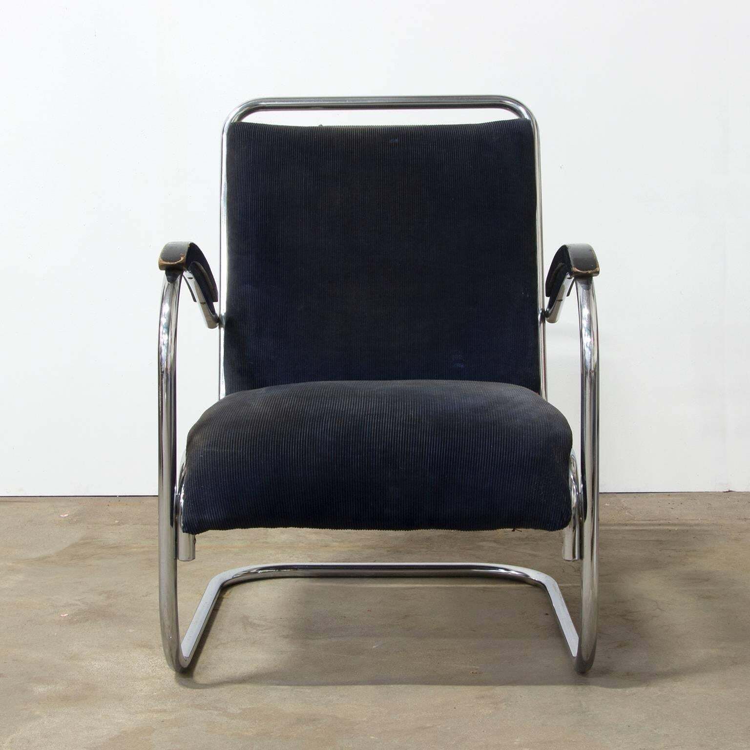 1930s, Paul Schuitema Easy Chair, Fabric With Black Lacquered Wooden Armrests photo 2773.0