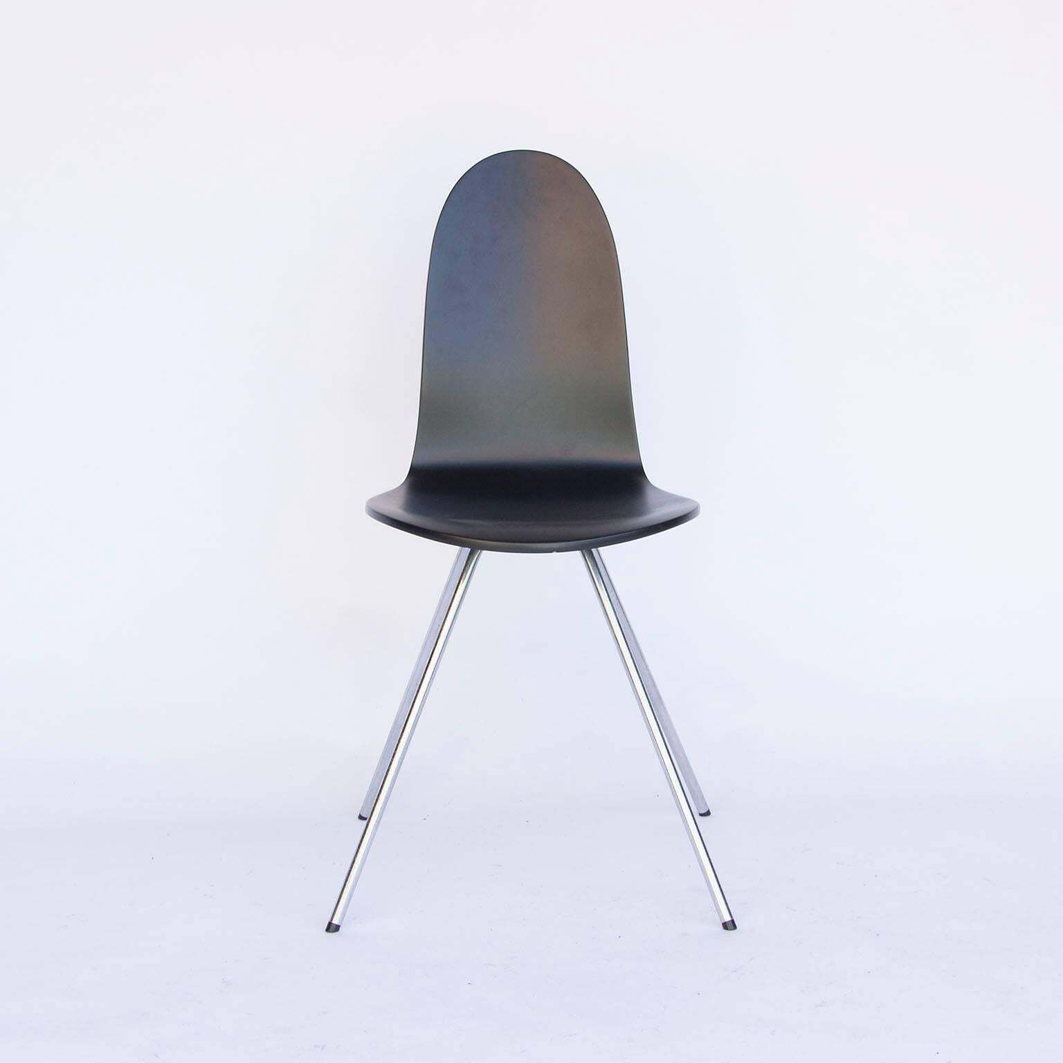 1955, Arne Jacobsen, Tongue Chair Black Lacquered photo 678.0