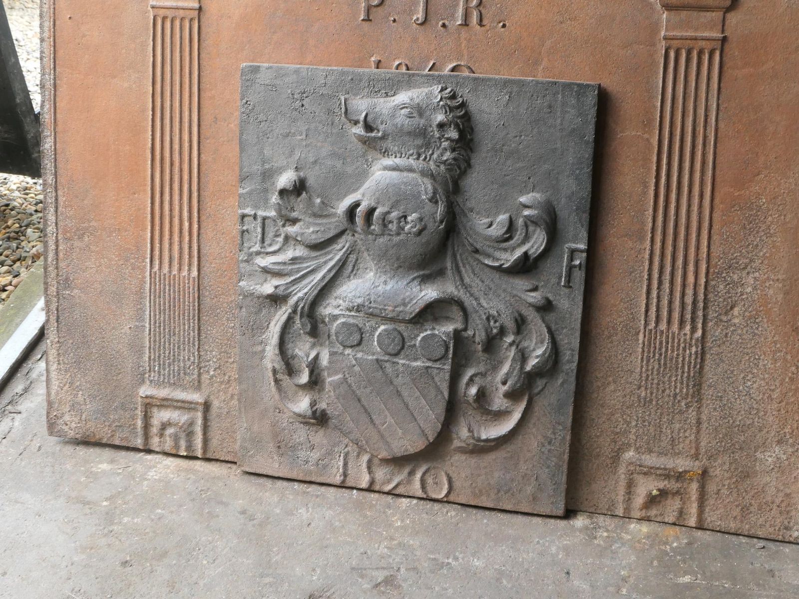 French Louis XIV Style 'Coat Of Arms' Fireback / Backsplash photo Home Fixtures