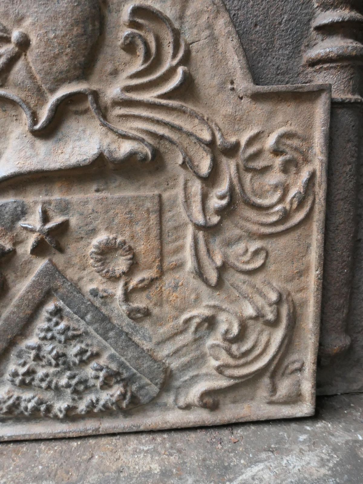 French Louis XIV Style 'Coat Of Arms' Fireback / Backsplash photo buy
