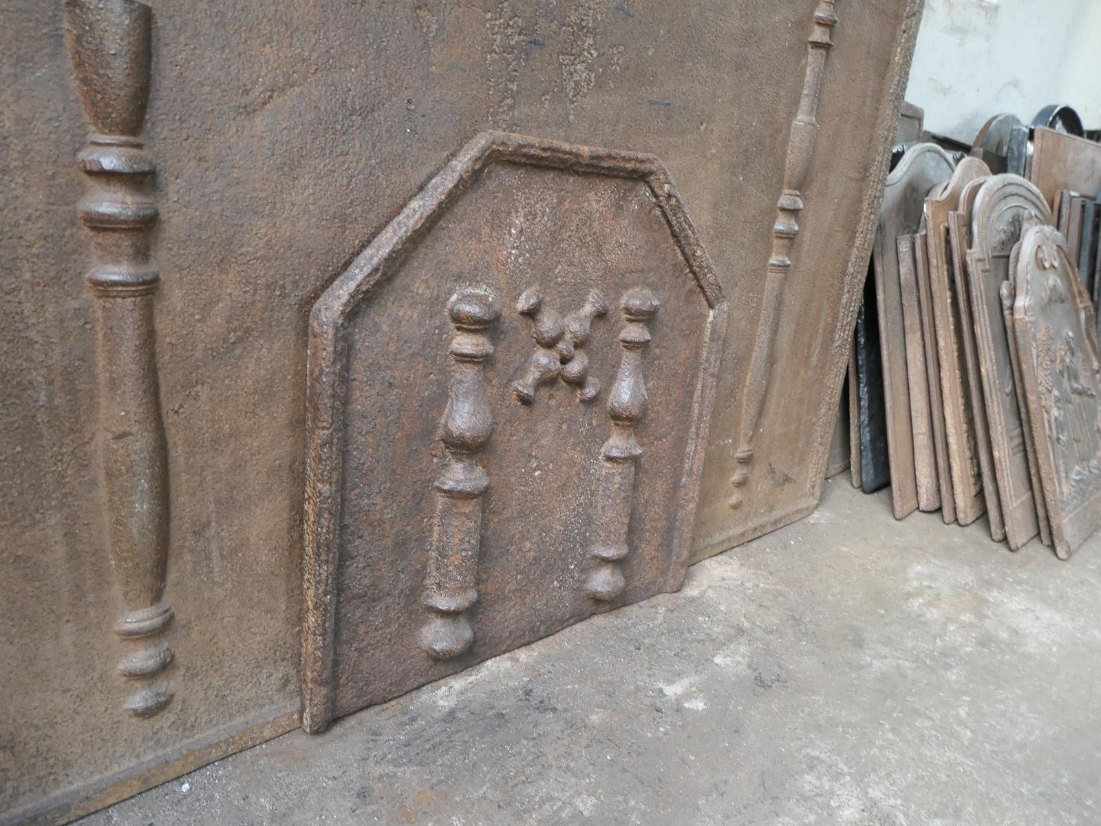 380.0 French Louis XIV 'Pillars With Saint Andrew's Cross' Fireback / Backsplash photo