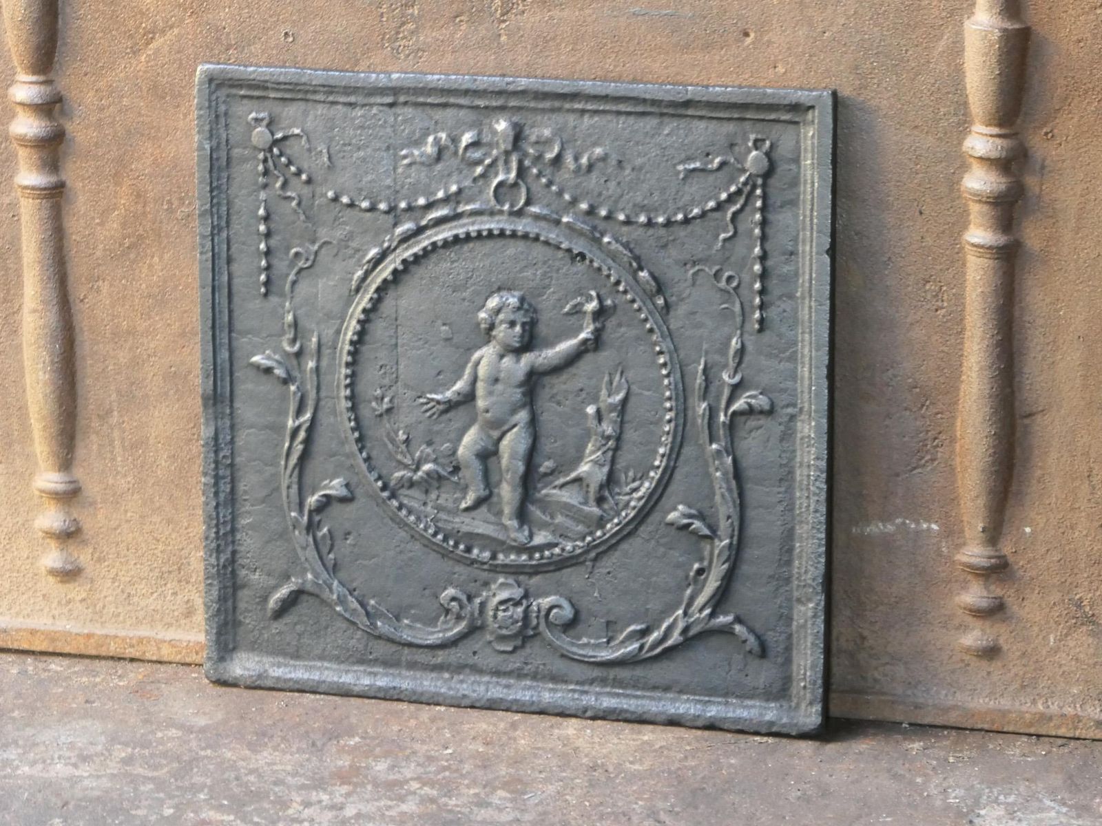 Antique French 'Cupid' Fireback / Backsplash, 18th   19th C. photo vinterior