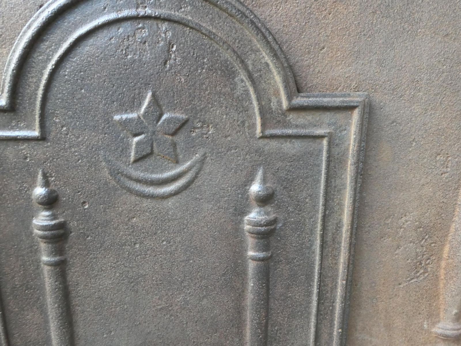 photo furniture Antique French 'Pillars Of Freedom' Fireback / Backsplash, 18th   19th C.