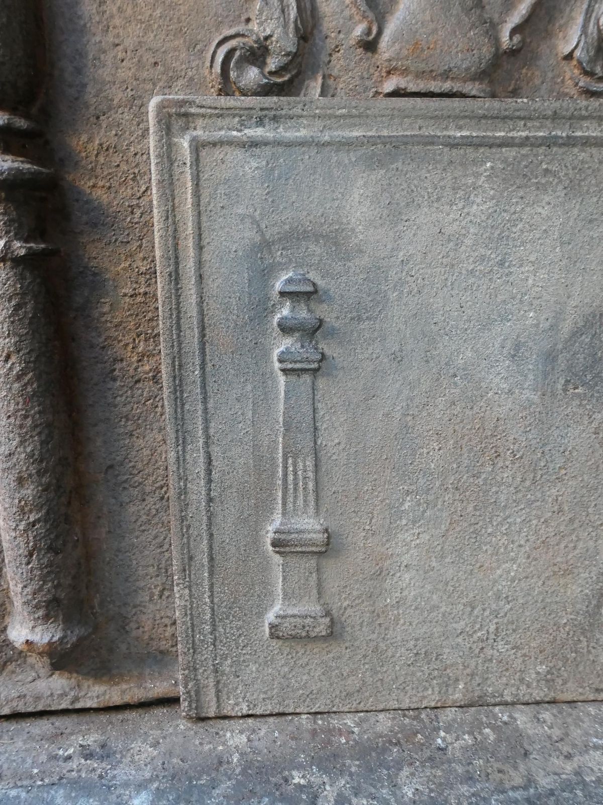 French Neoclassical 'Pillars Of Freedom' Fireback / Backsplash, 18th 19th C. photo vinterior