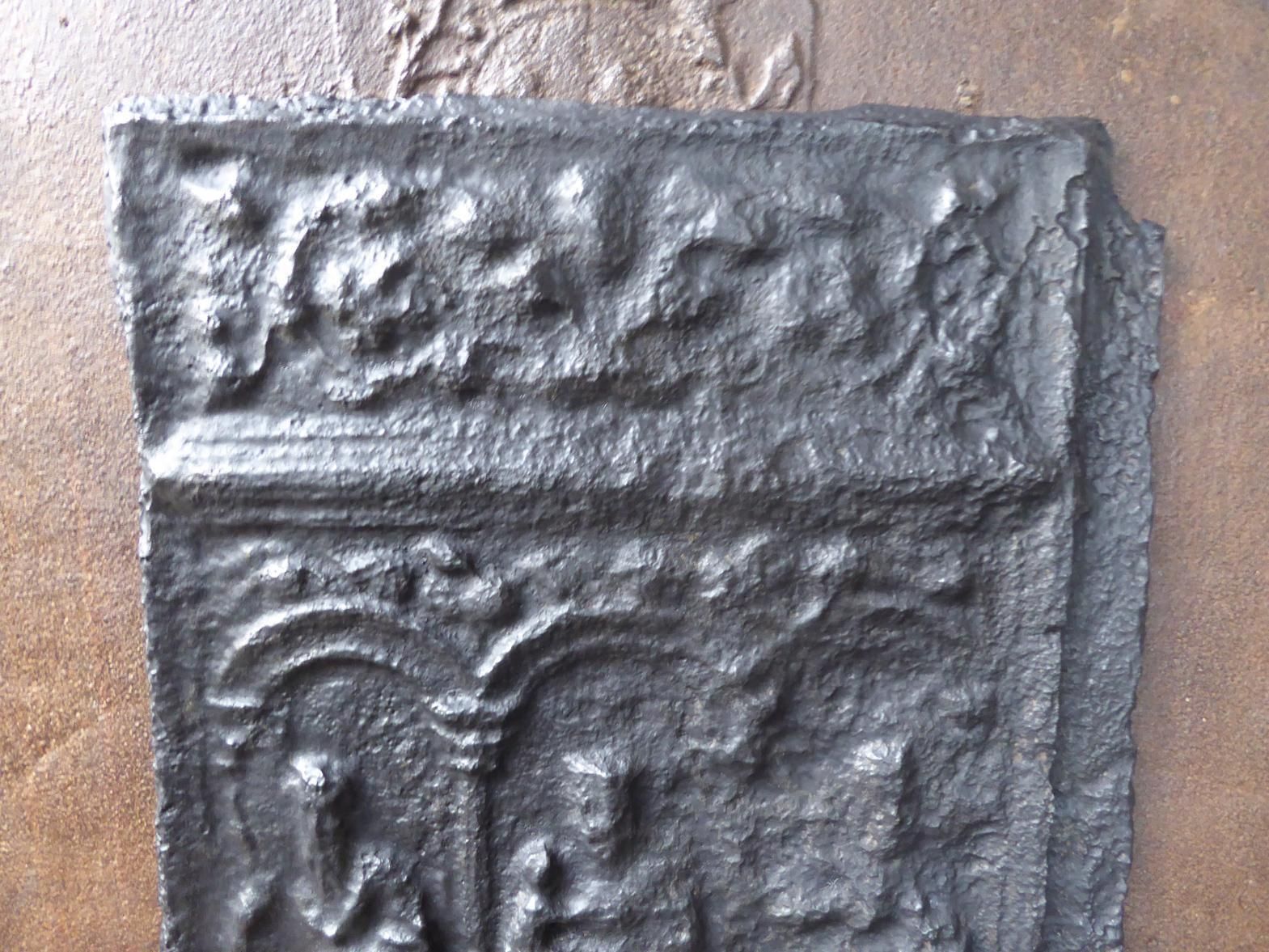 16th Century German Gothic Fireback / Backsplash photo vinterior
