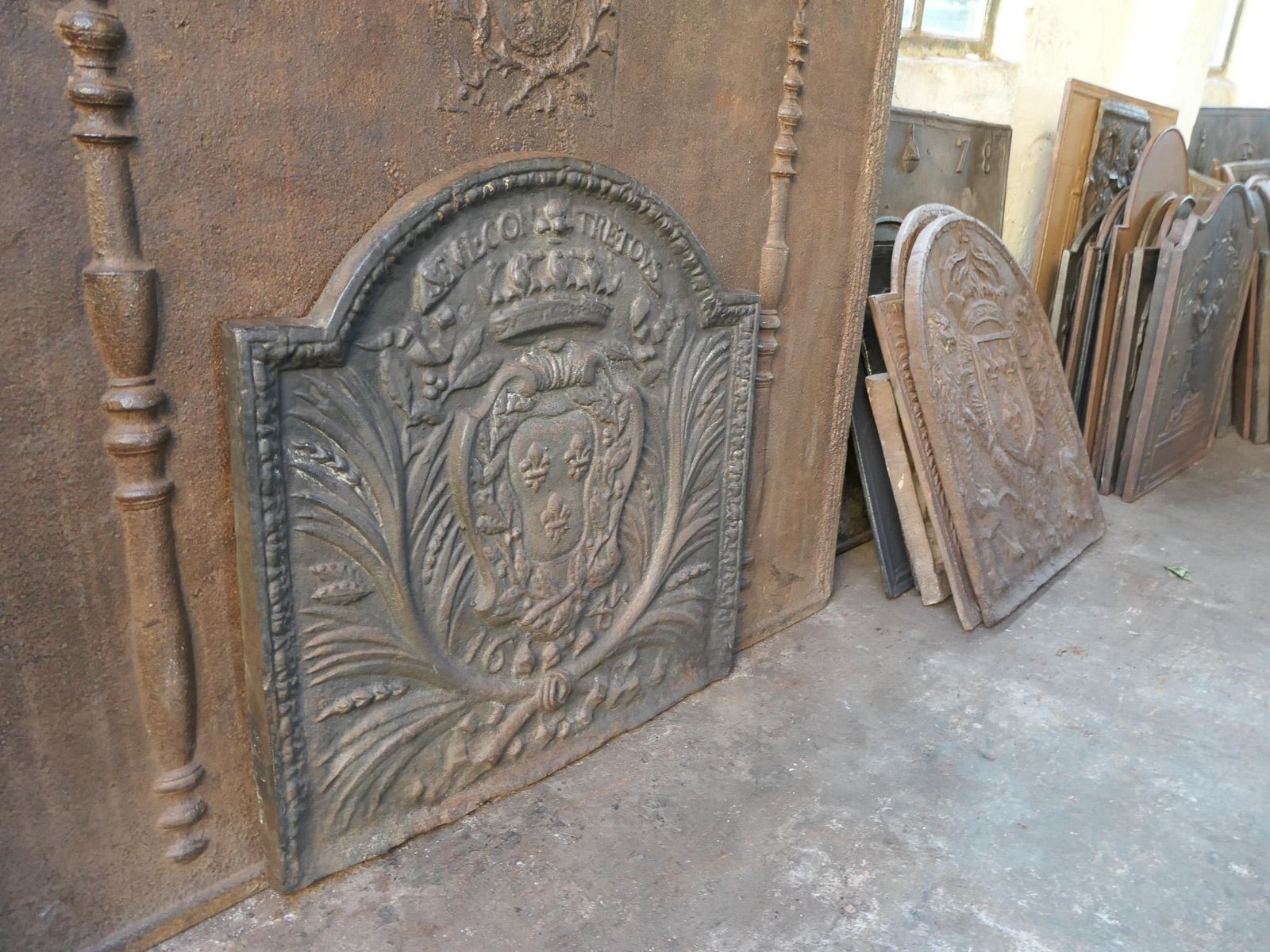Home Fixtures French Louis XIV Style 'Seul Contre Tous' Fireback / Backsplash photo